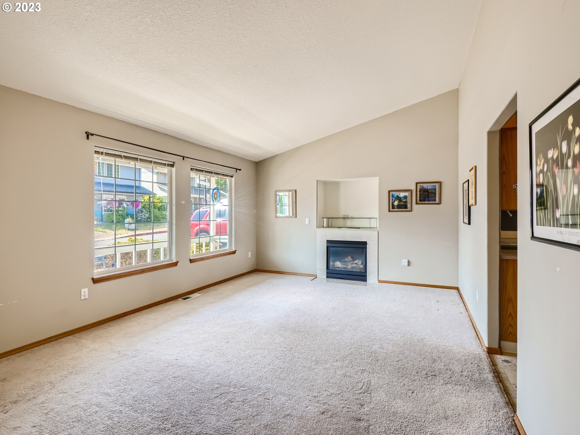 1112 SW IVORY LOOP