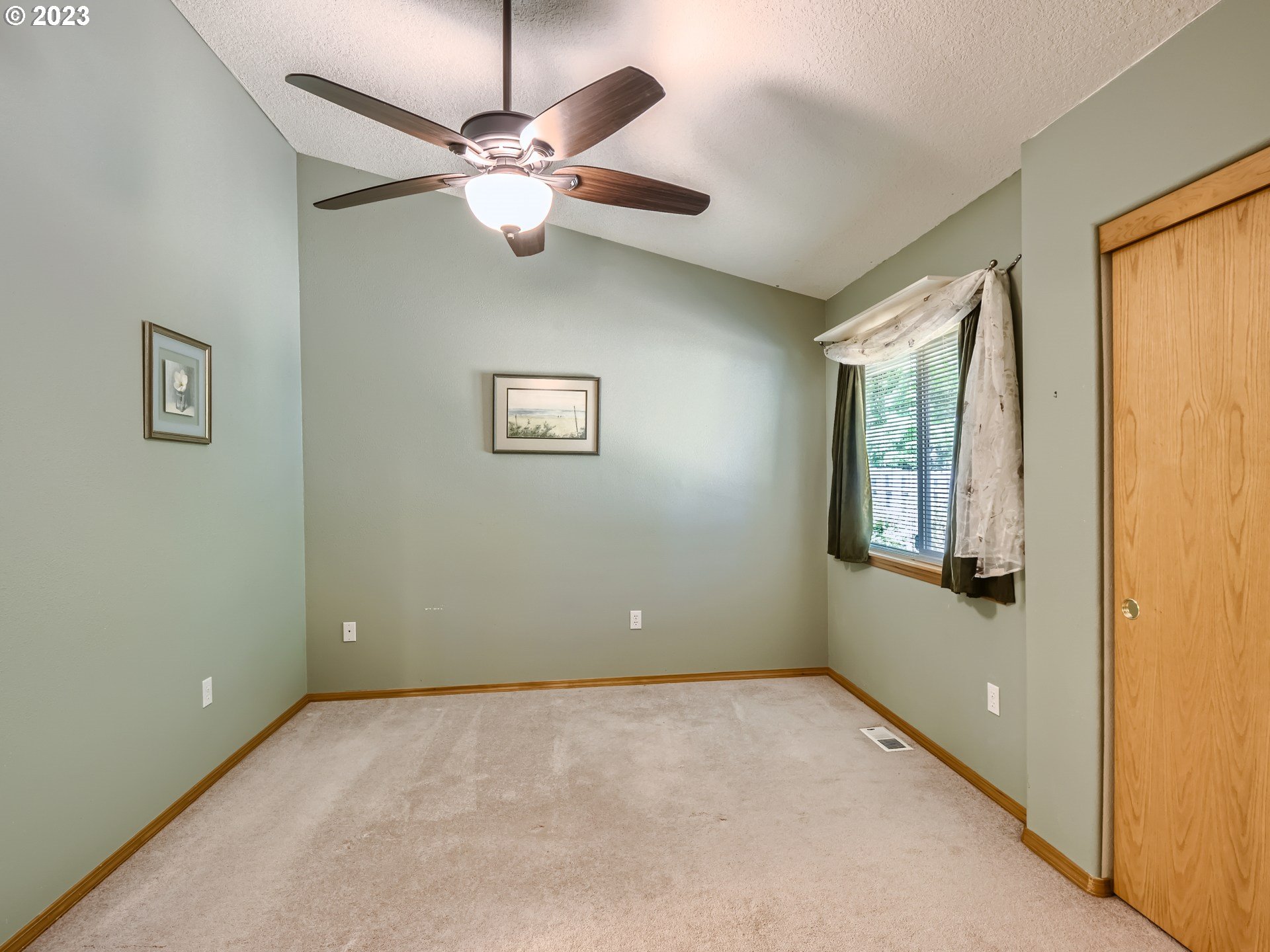 1112 SW IVORY LOOP