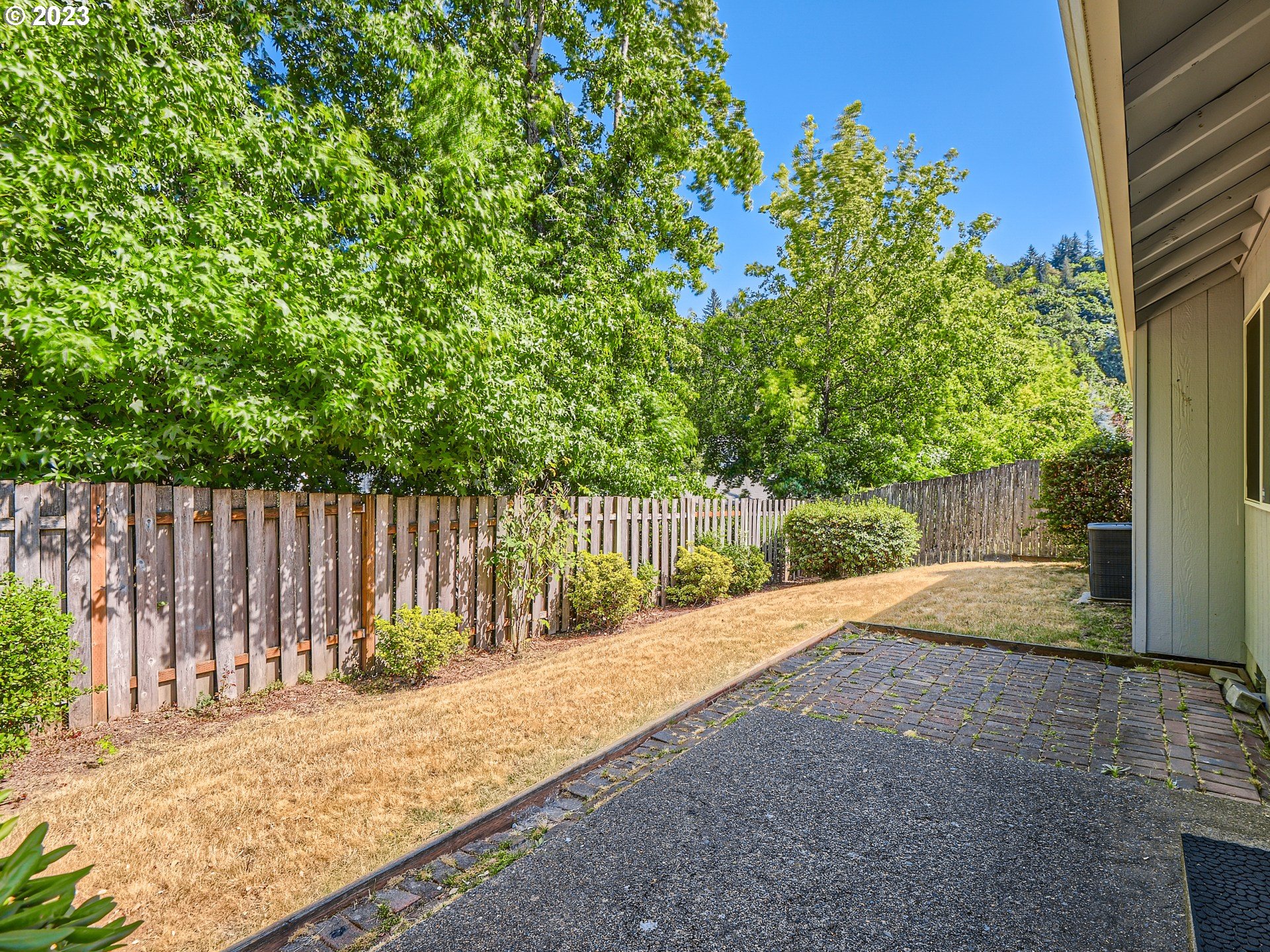 1112 SW IVORY LOOP