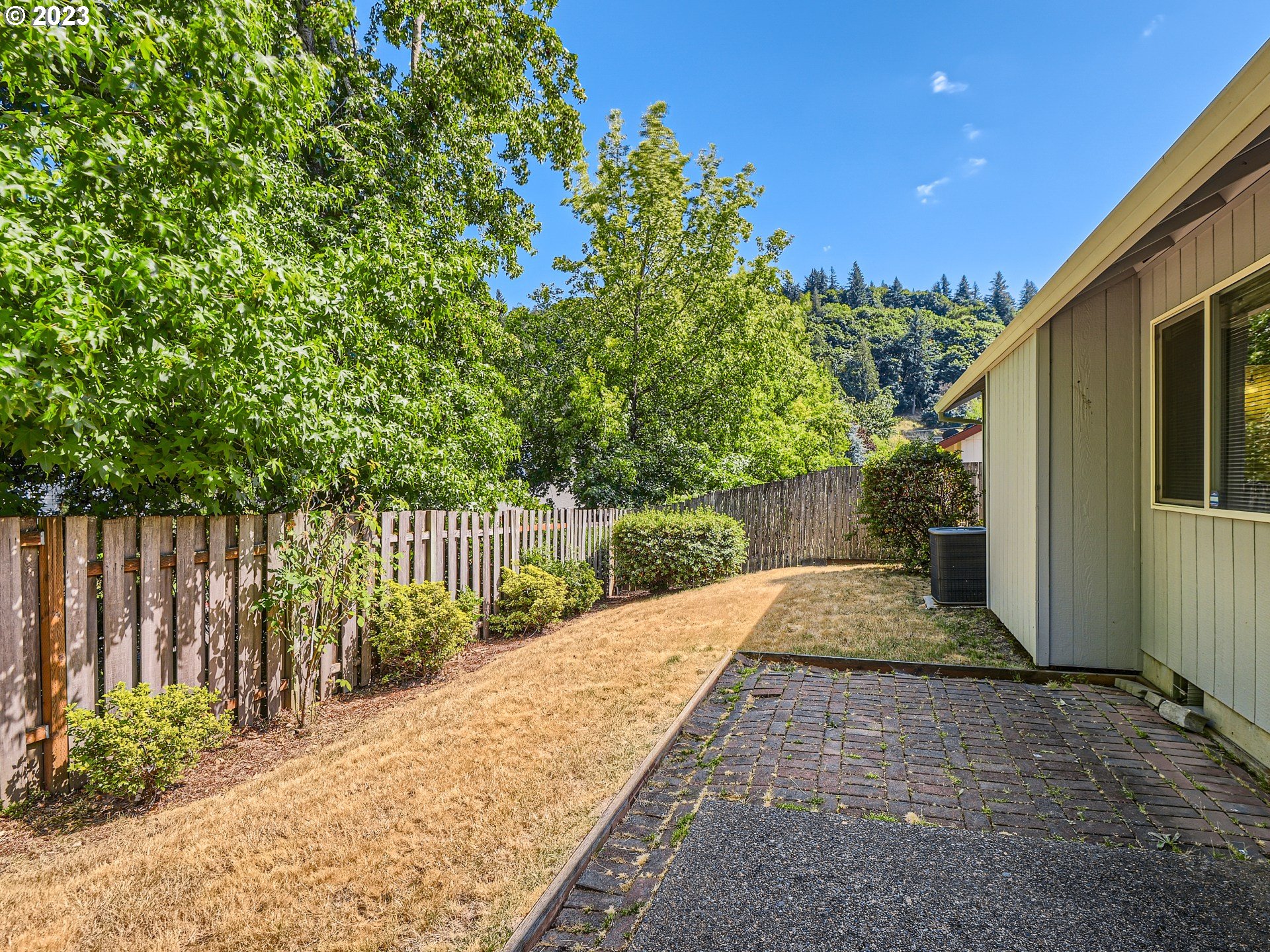 1112 SW IVORY LOOP