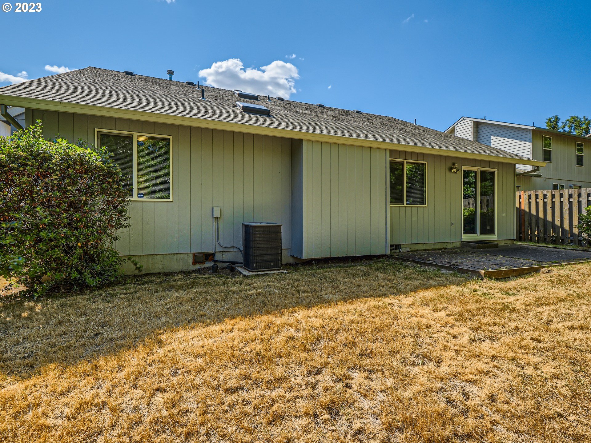 1112 SW IVORY LOOP
