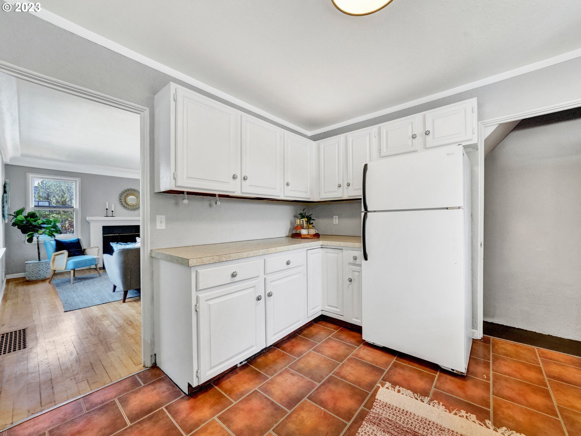 2834 NE GOING ST
