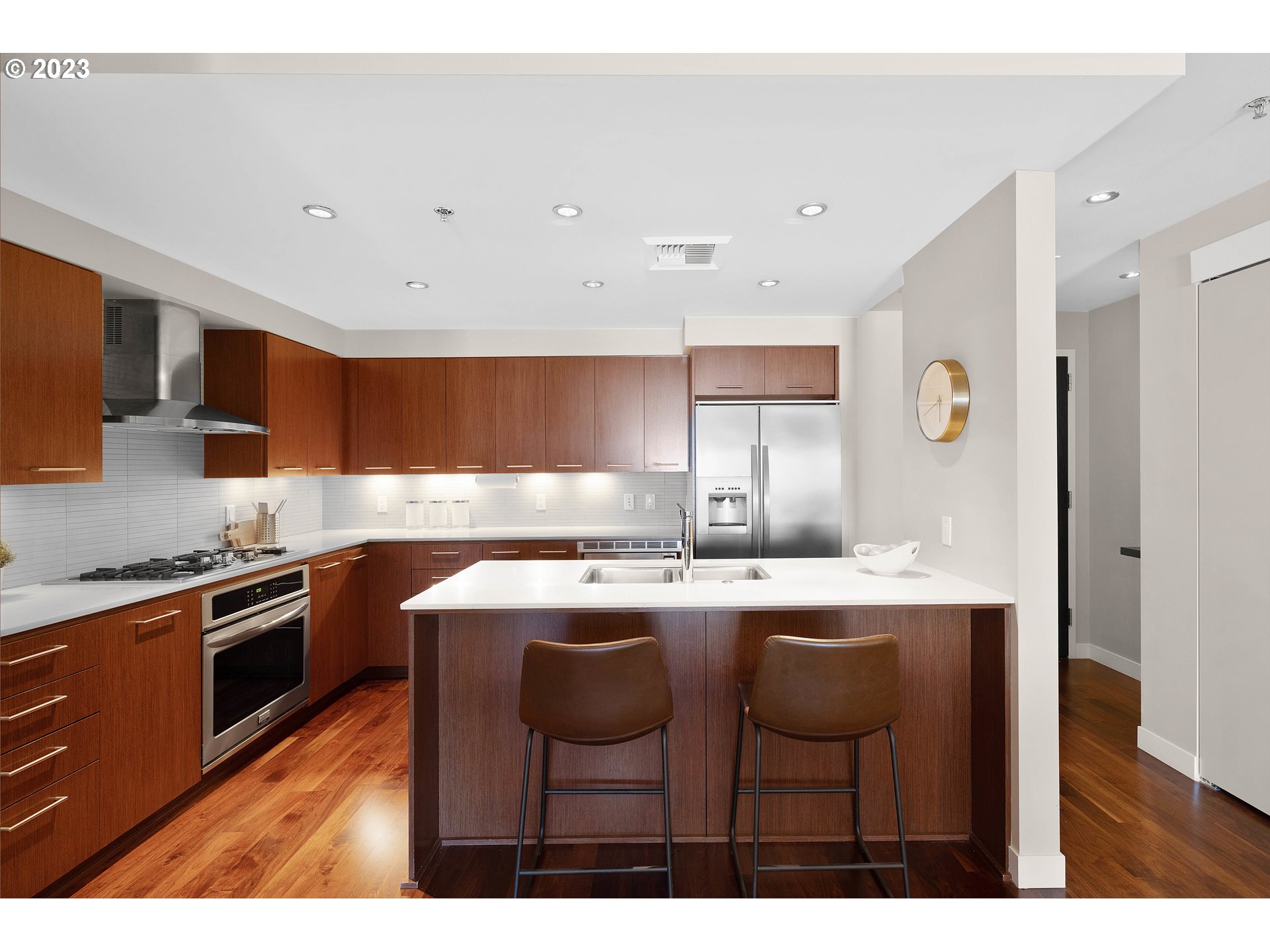 1310 NW NAITO PKWY 505