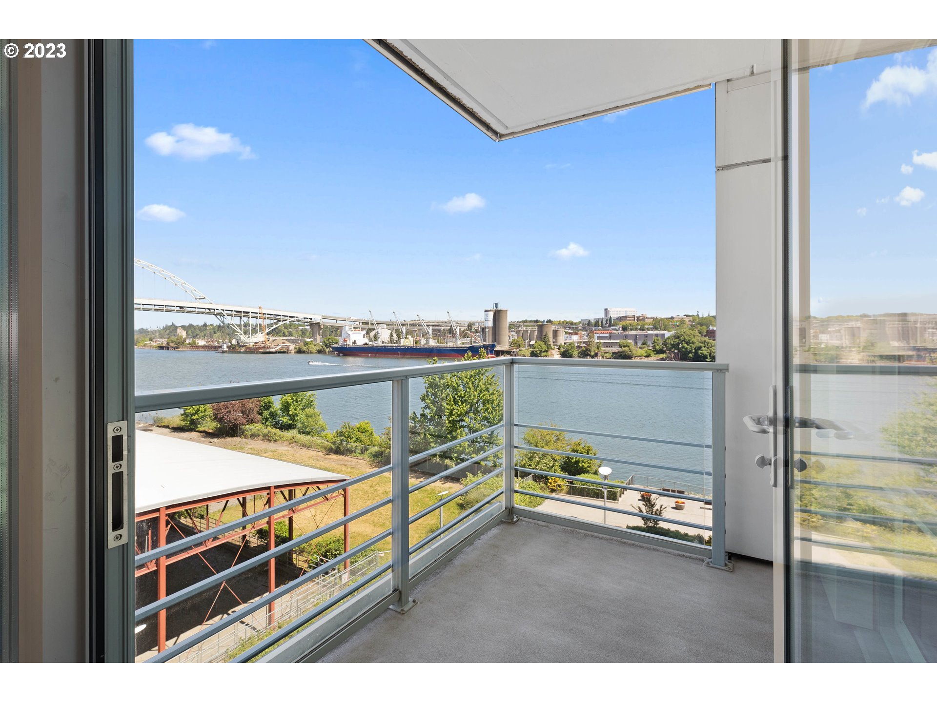 1310 NW NAITO PKWY 505