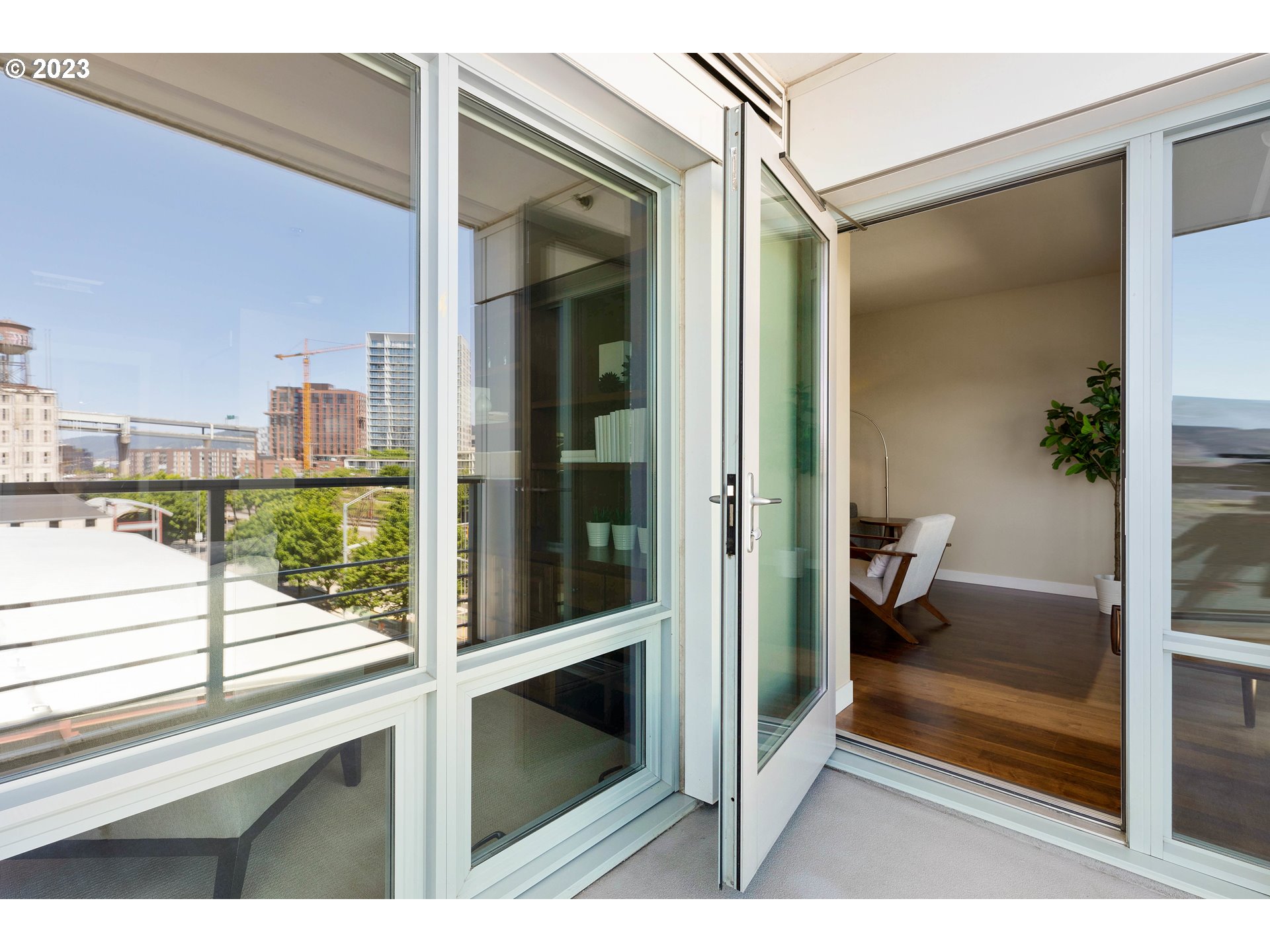 1310 NW NAITO PKWY 505