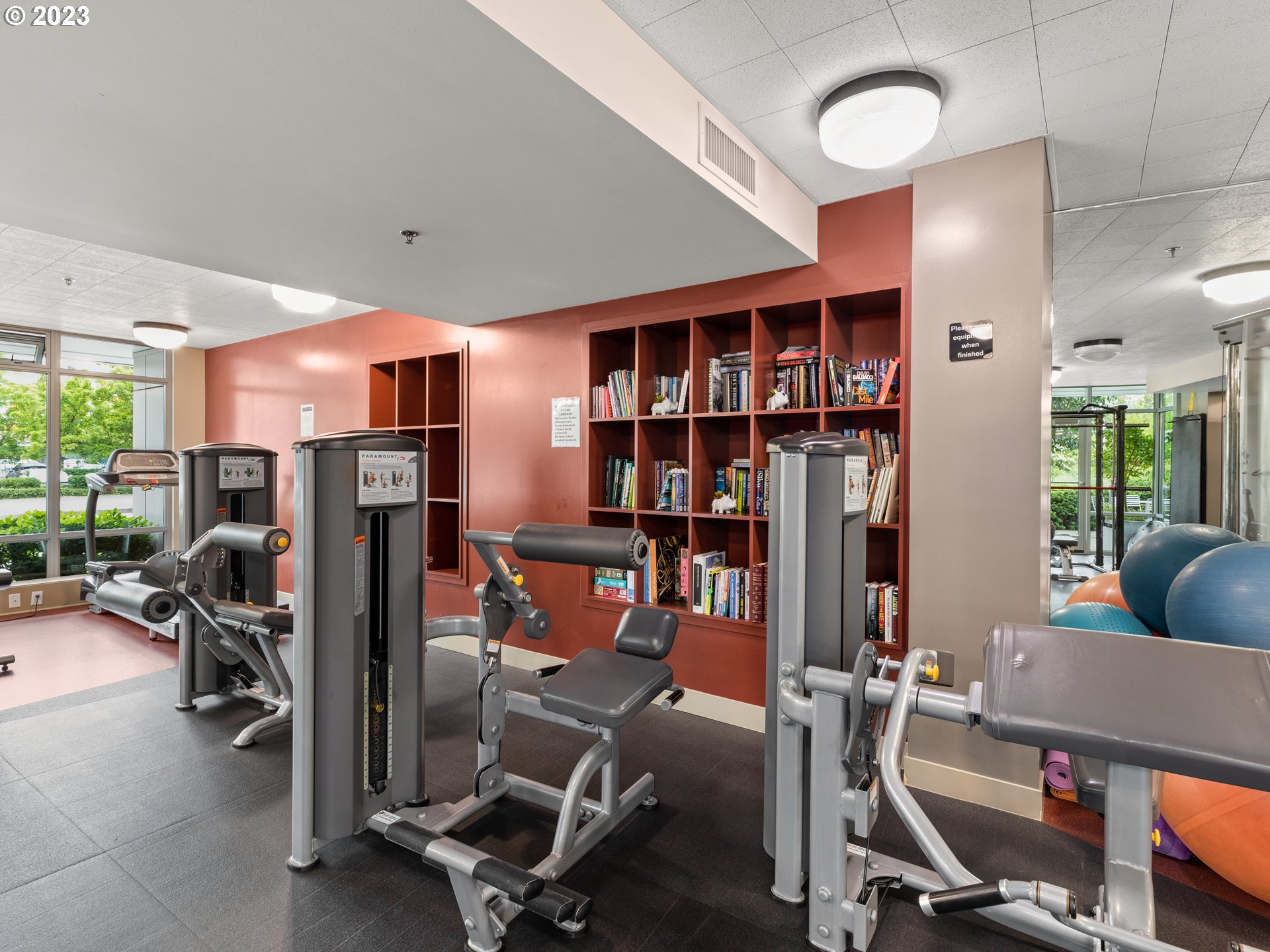 1310 NW NAITO PKWY 505