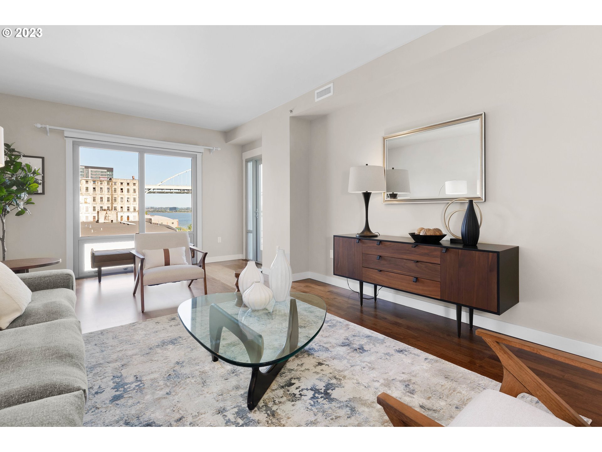 1310 NW NAITO PKWY 505