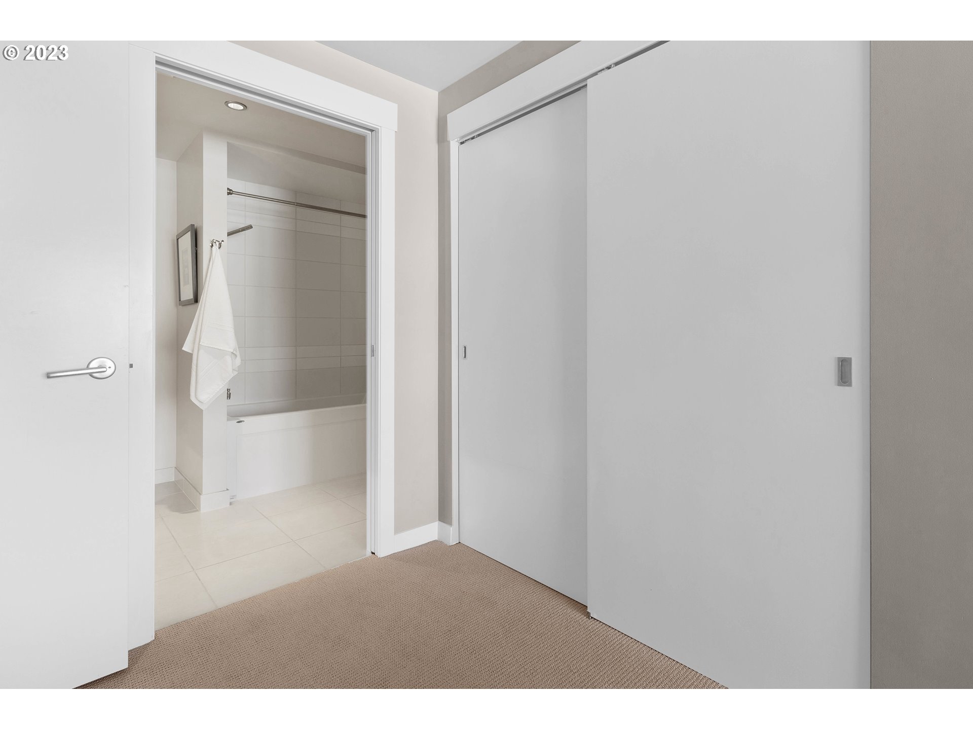 1310 NW NAITO PKWY 505