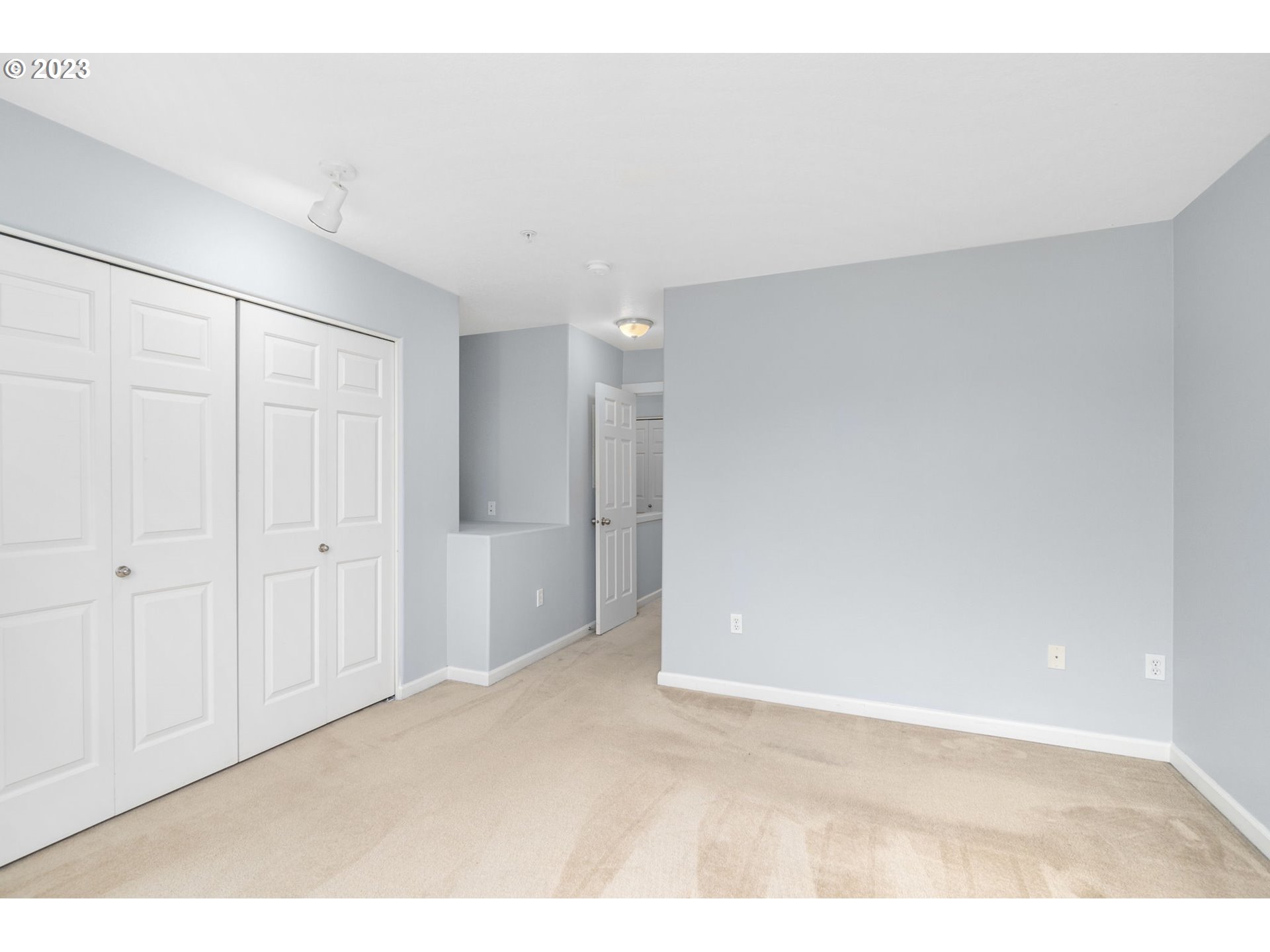 10376 NE SNOQUALMIE ST