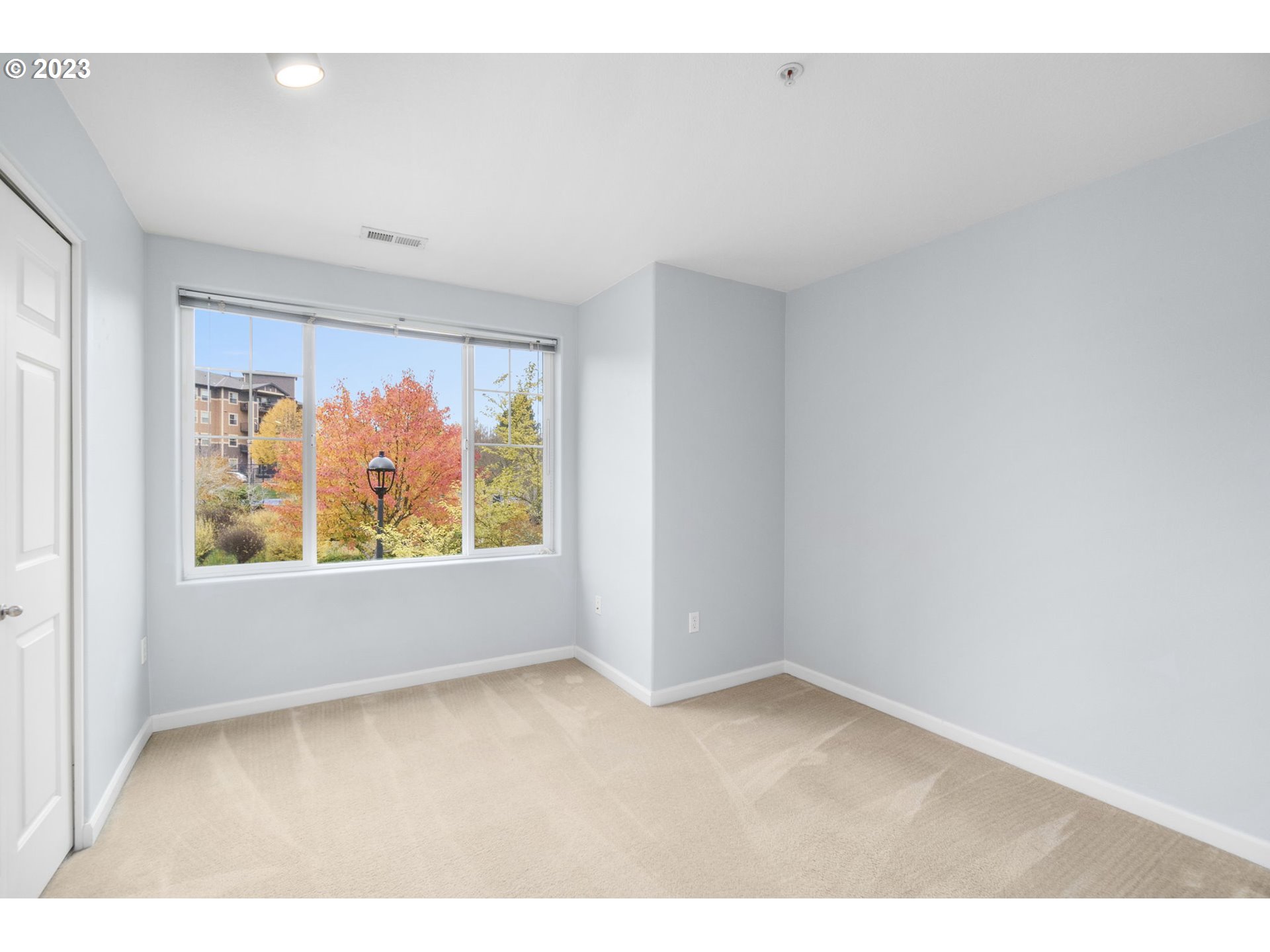 10376 NE SNOQUALMIE ST