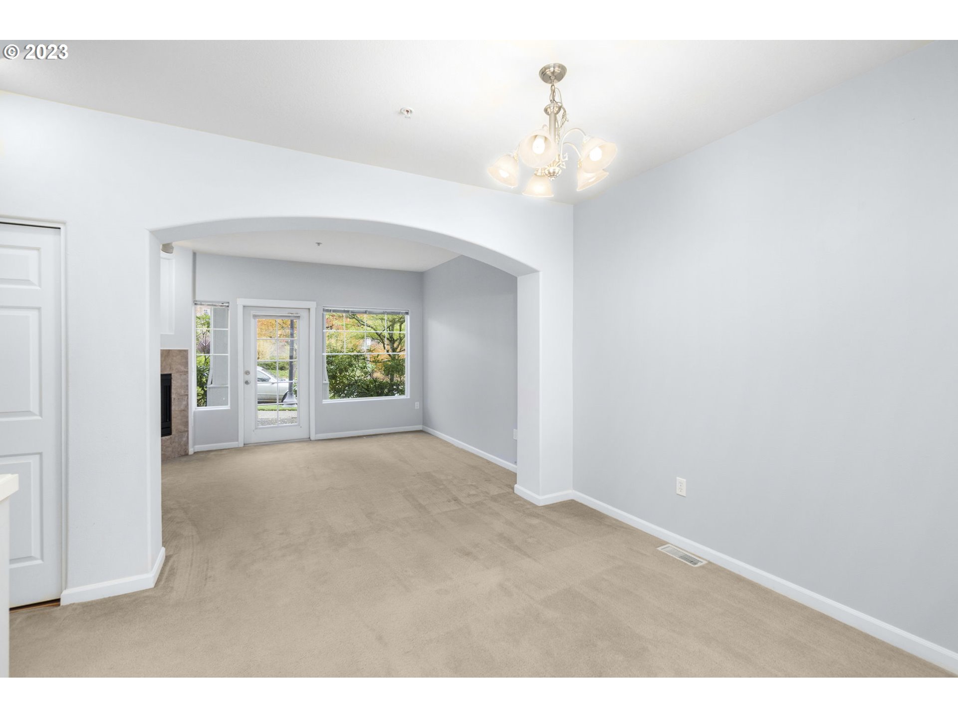 10376 NE SNOQUALMIE ST