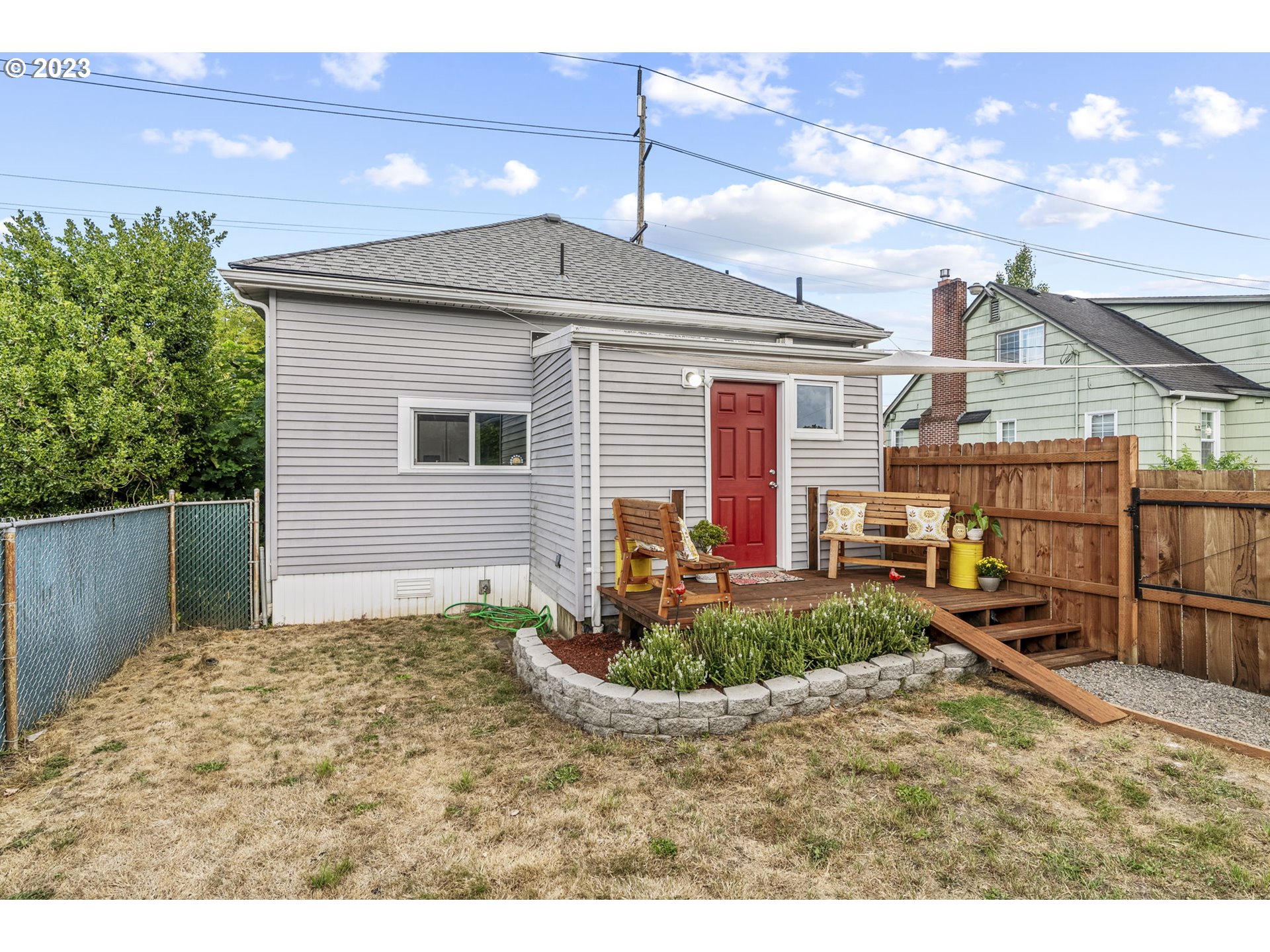 705 N 7TH AVE
