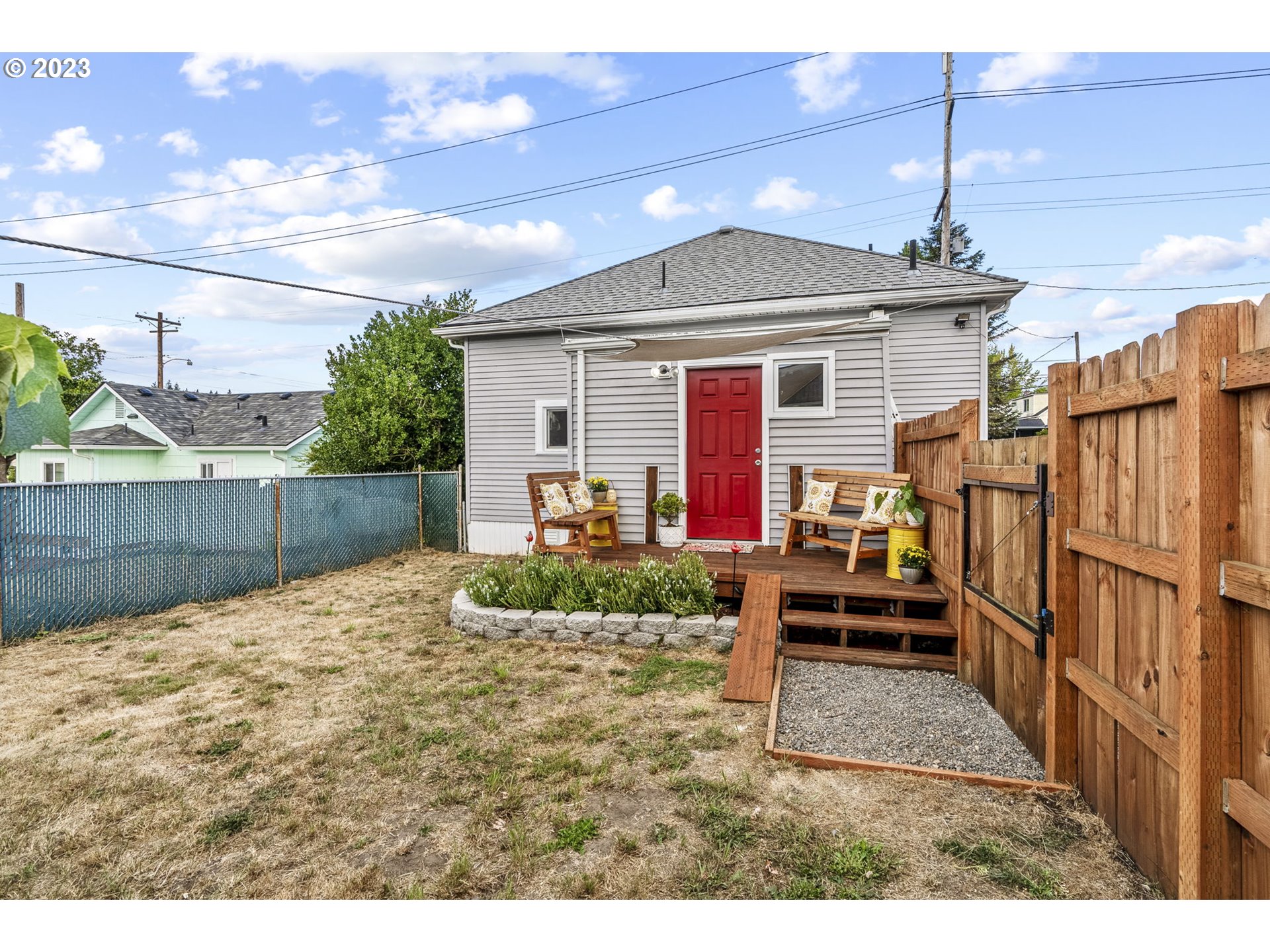 705 N 7TH AVE