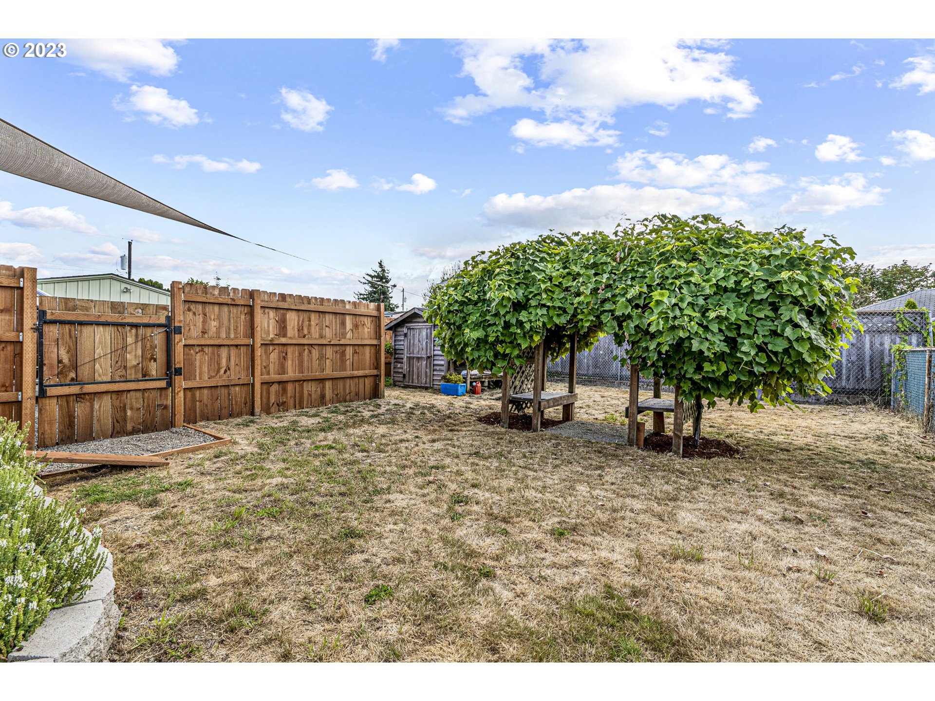 705 N 7TH AVE