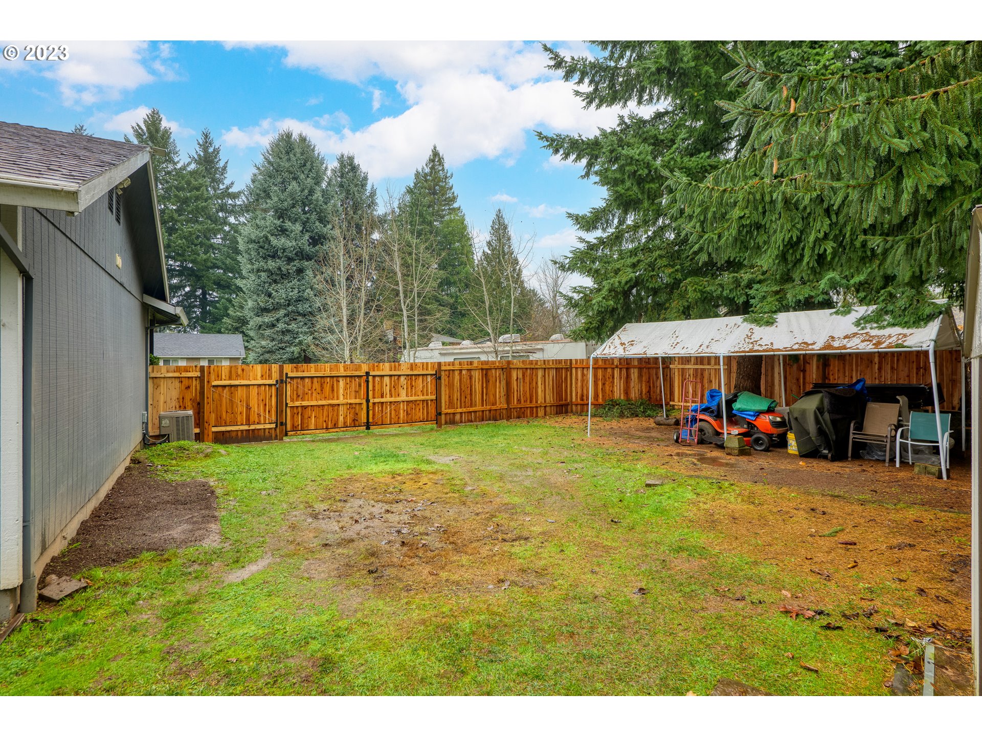 8844 SE CASABLANCA CT