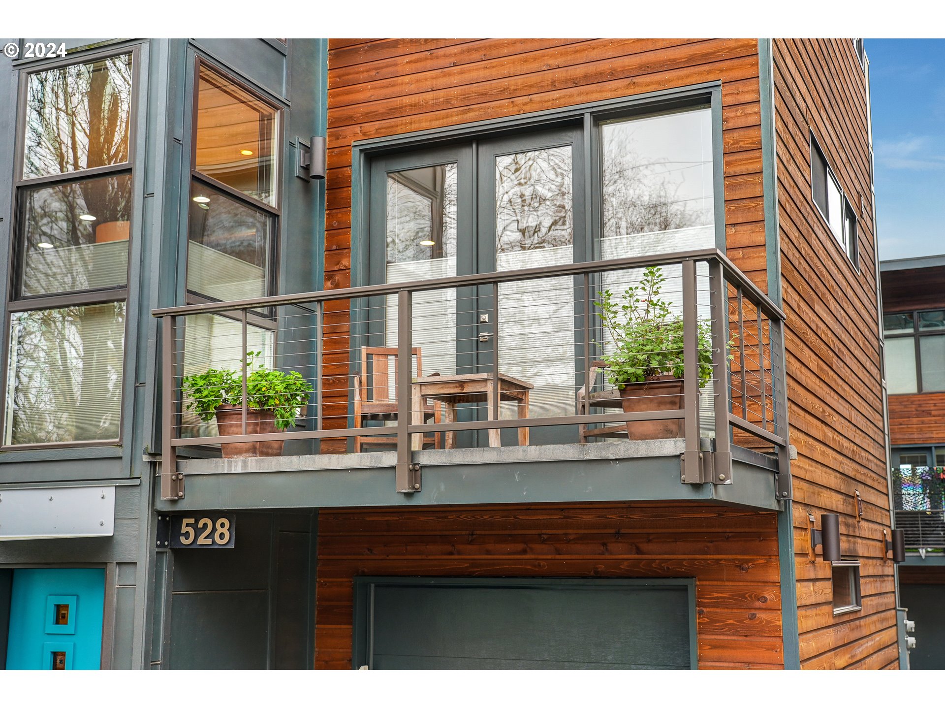 528 NE SACRAMENTO ST