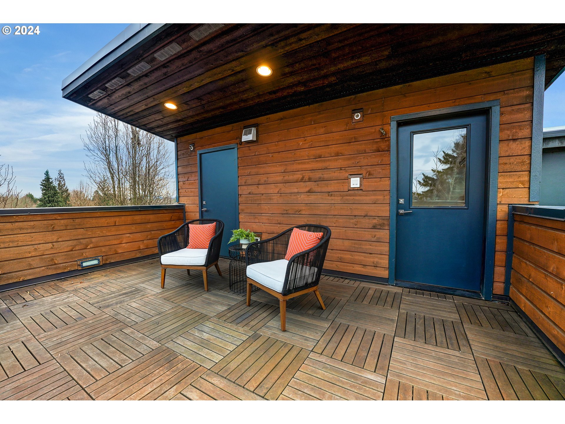 528 NE SACRAMENTO ST