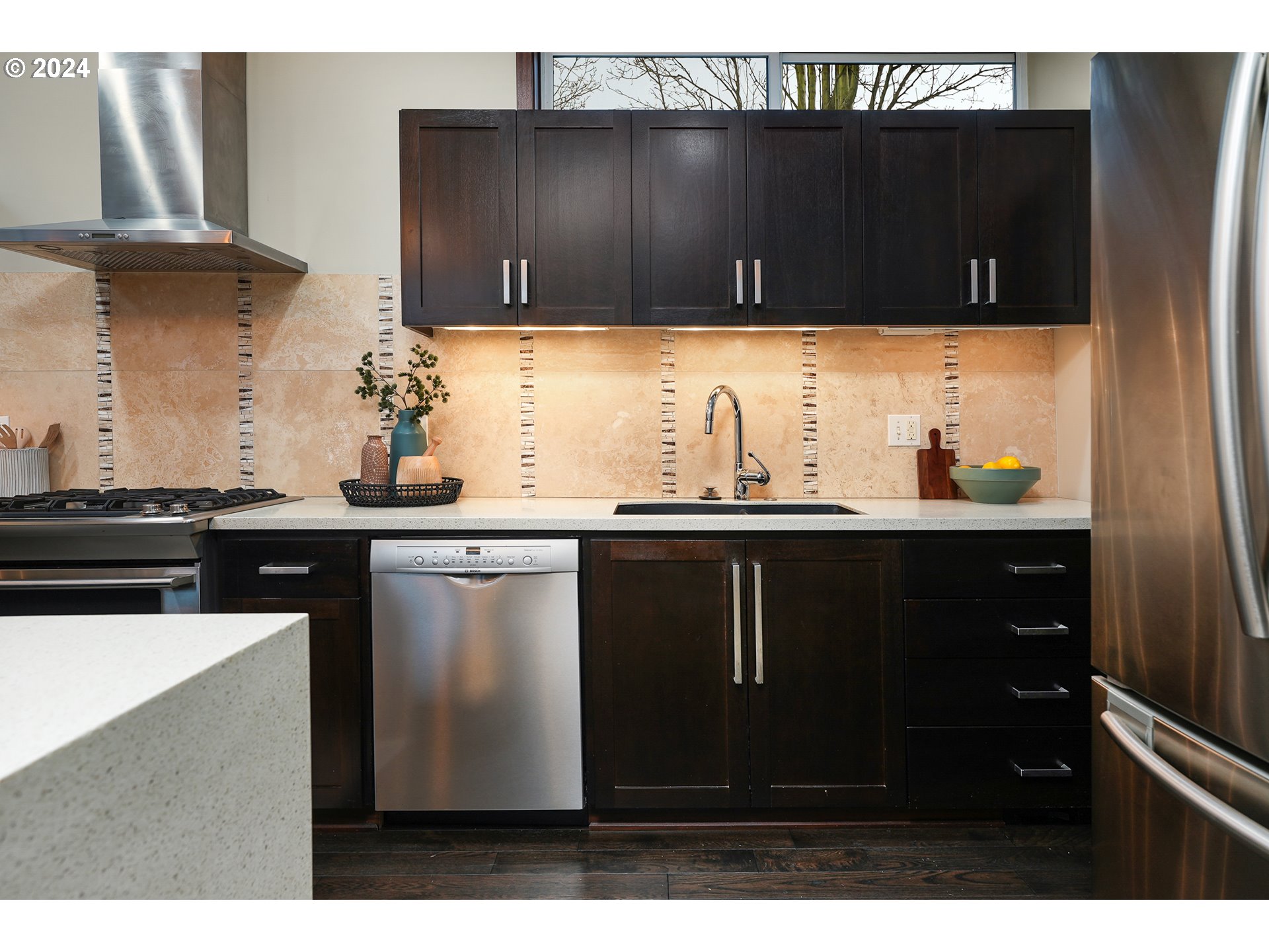 528 NE SACRAMENTO ST