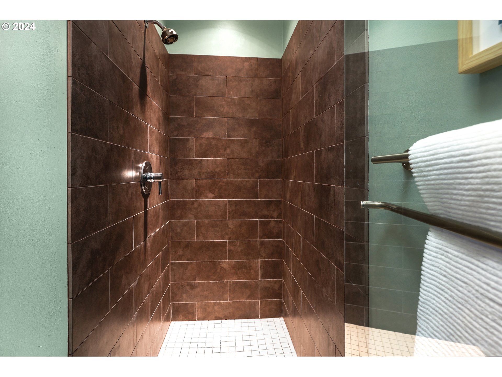 528 NE SACRAMENTO ST