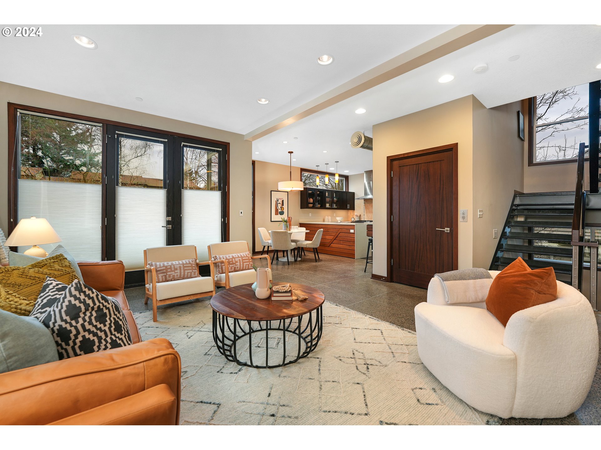 528 NE SACRAMENTO ST