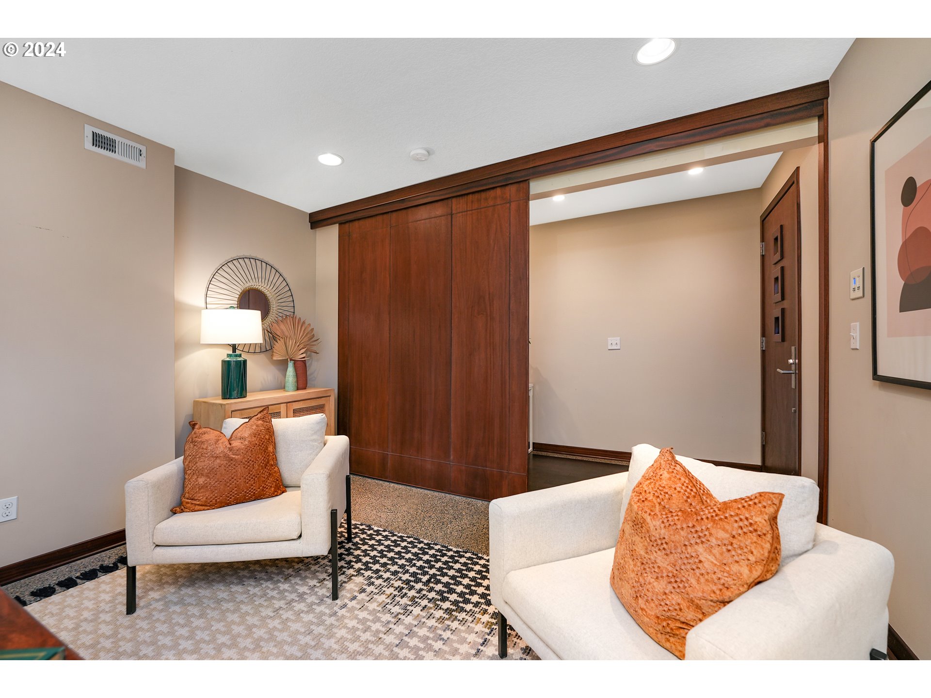 528 NE SACRAMENTO ST