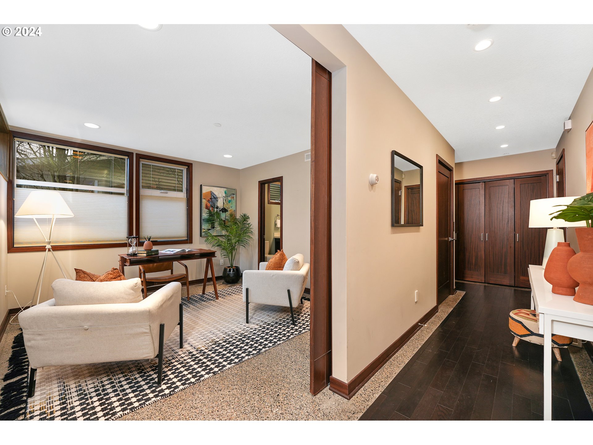 528 NE SACRAMENTO ST