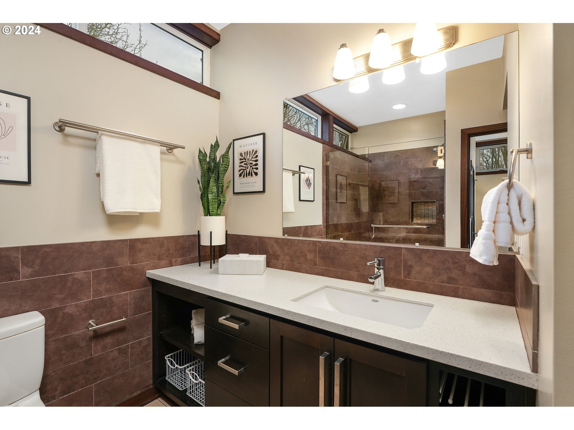 528 NE SACRAMENTO ST