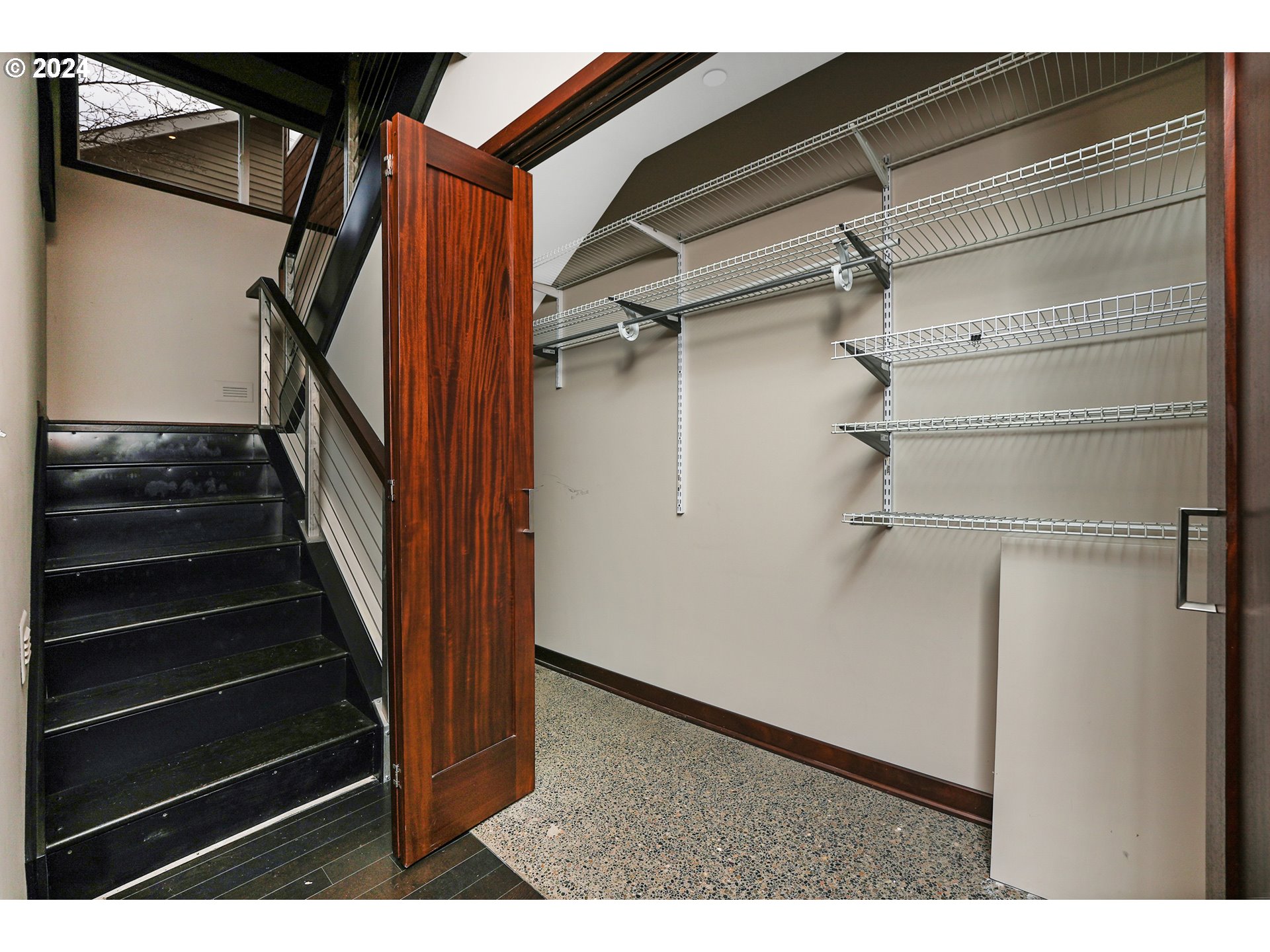 528 NE SACRAMENTO ST