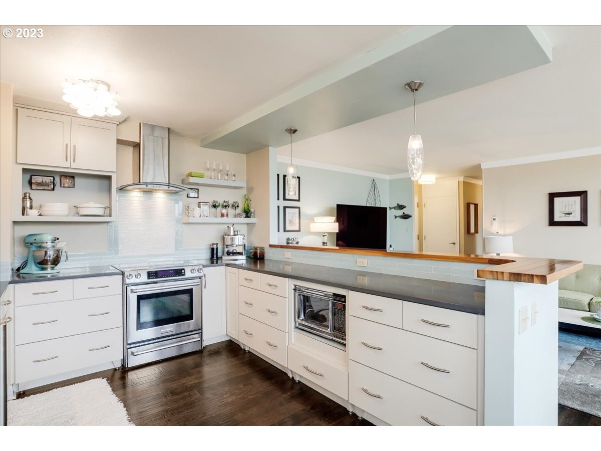 1220 NE 17TH AVE Unit: 6B