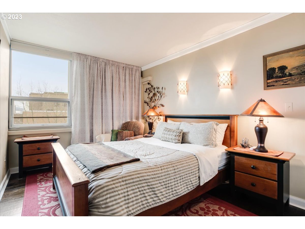 1220 NE 17TH AVE Unit: 6B