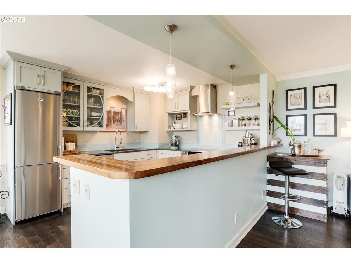 1220 NE 17TH AVE Unit: 6B