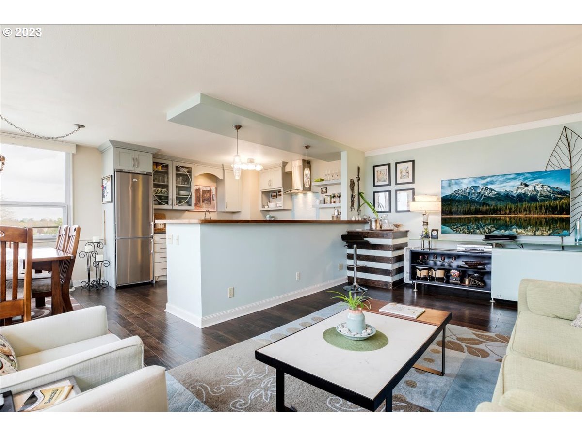 1220 NE 17TH AVE Unit: 6B