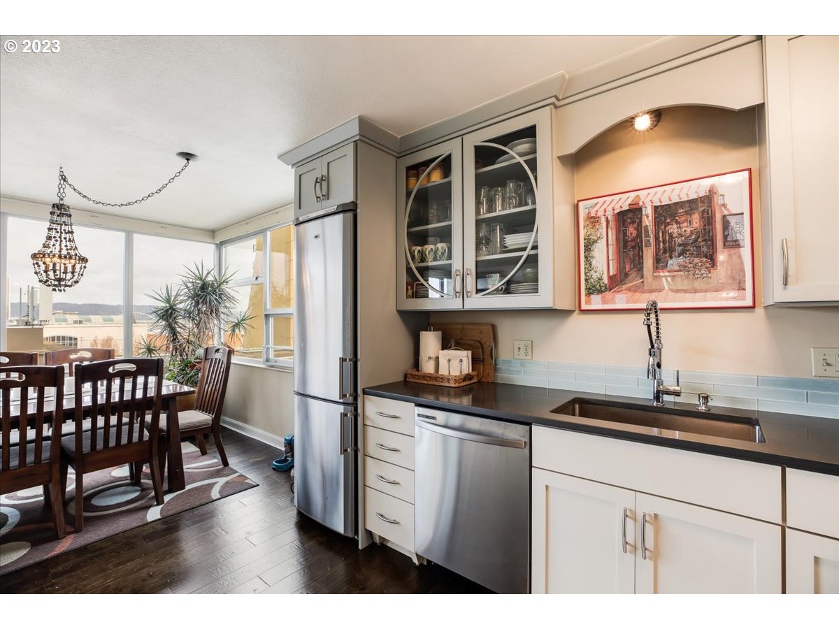 1220 NE 17TH AVE Unit: 6B