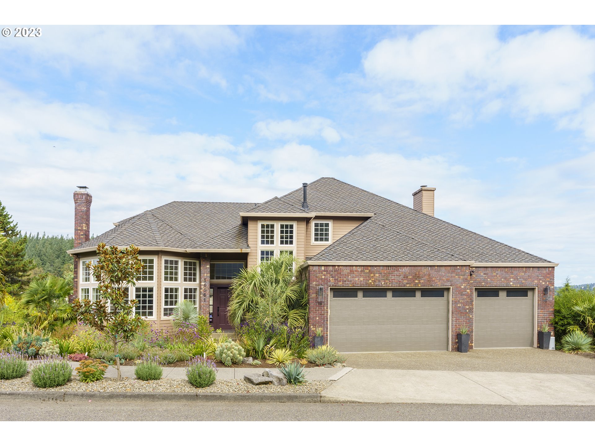 11561 SE HIGHLAND LOOP