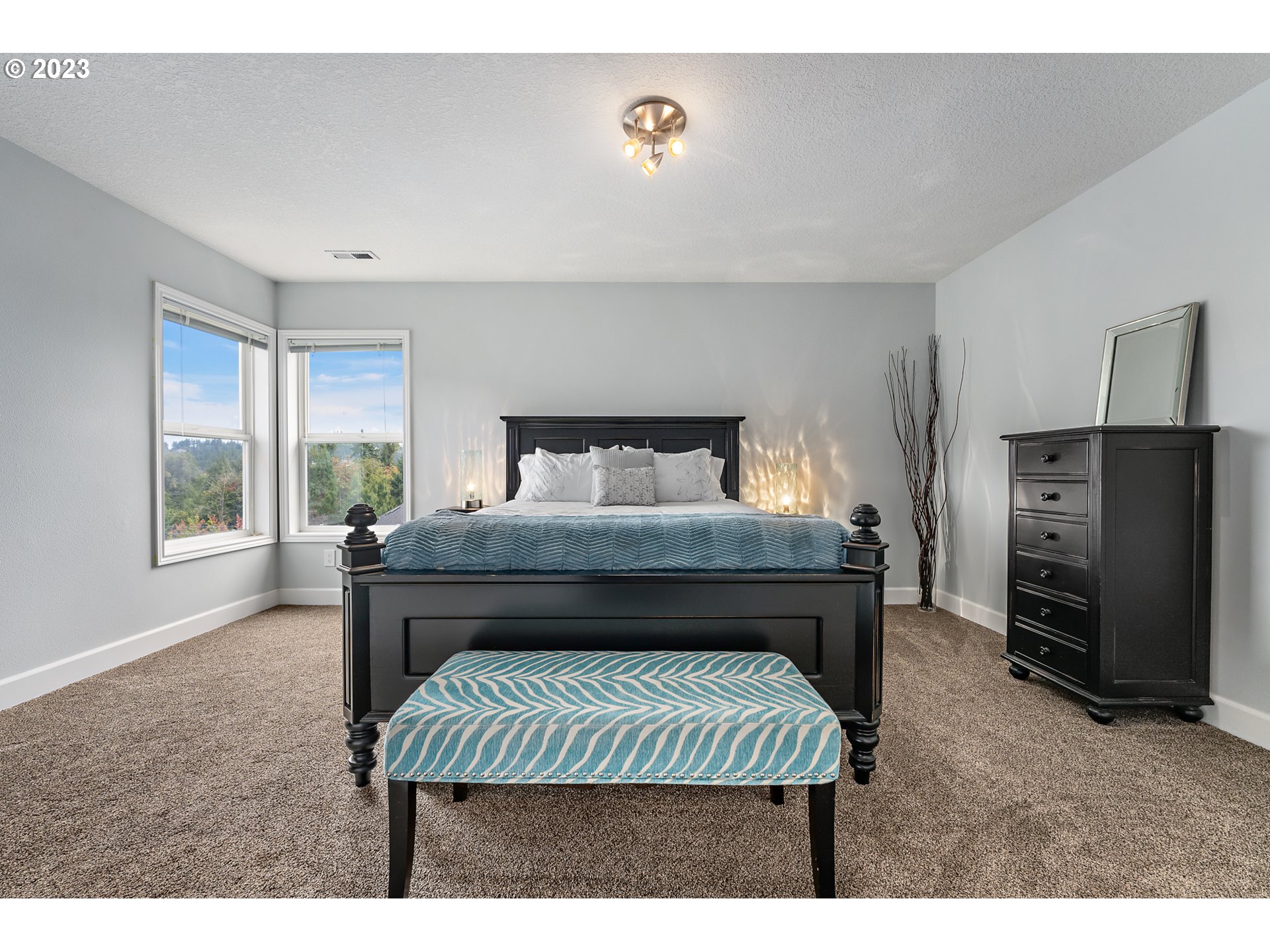 11561 SE HIGHLAND LOOP