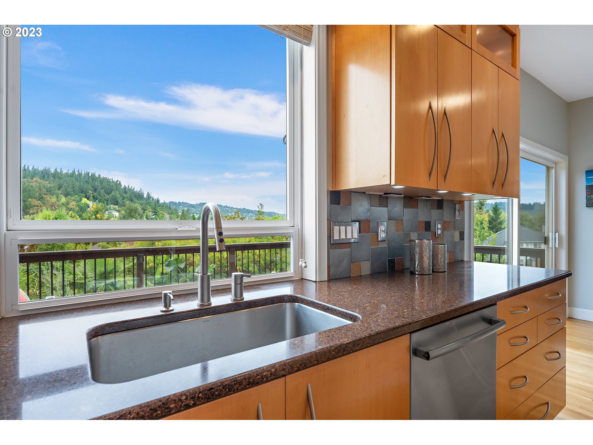 11561 SE HIGHLAND LOOP