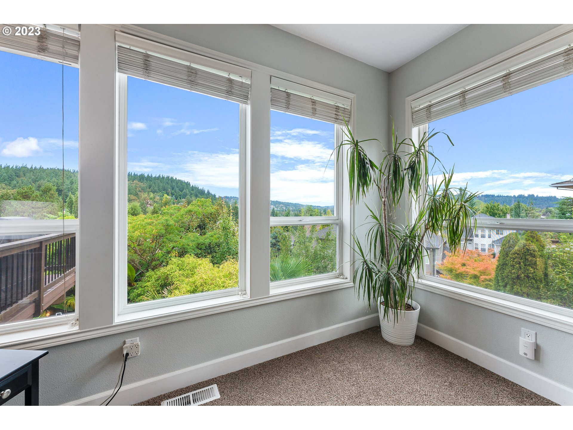 11561 SE HIGHLAND LOOP