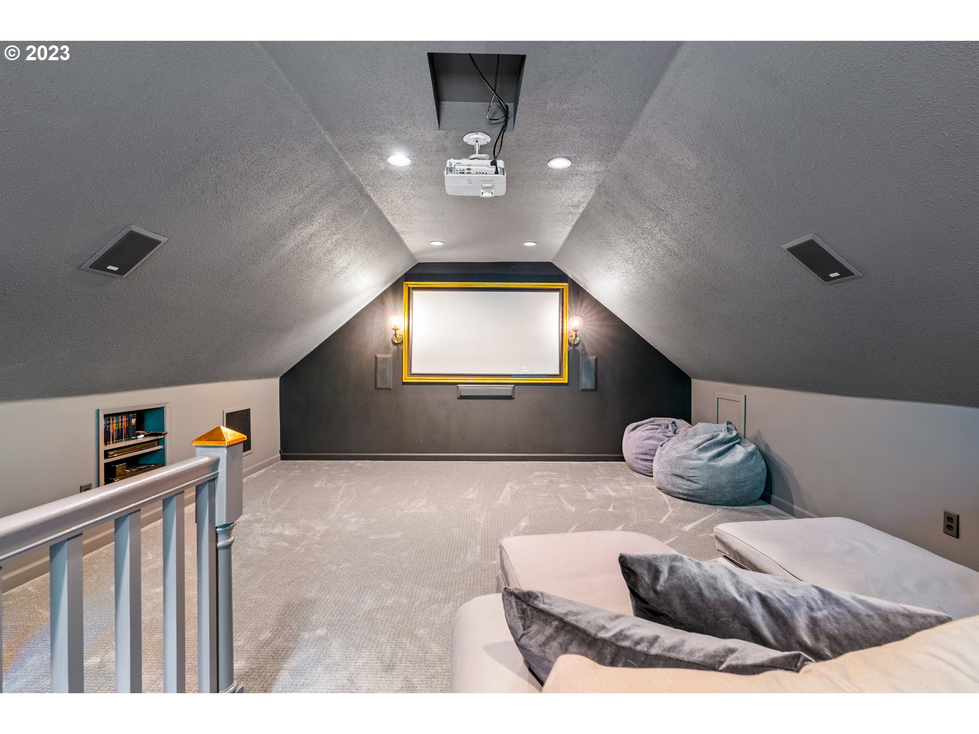 14109 NE MOUNTAIN VIEW DR