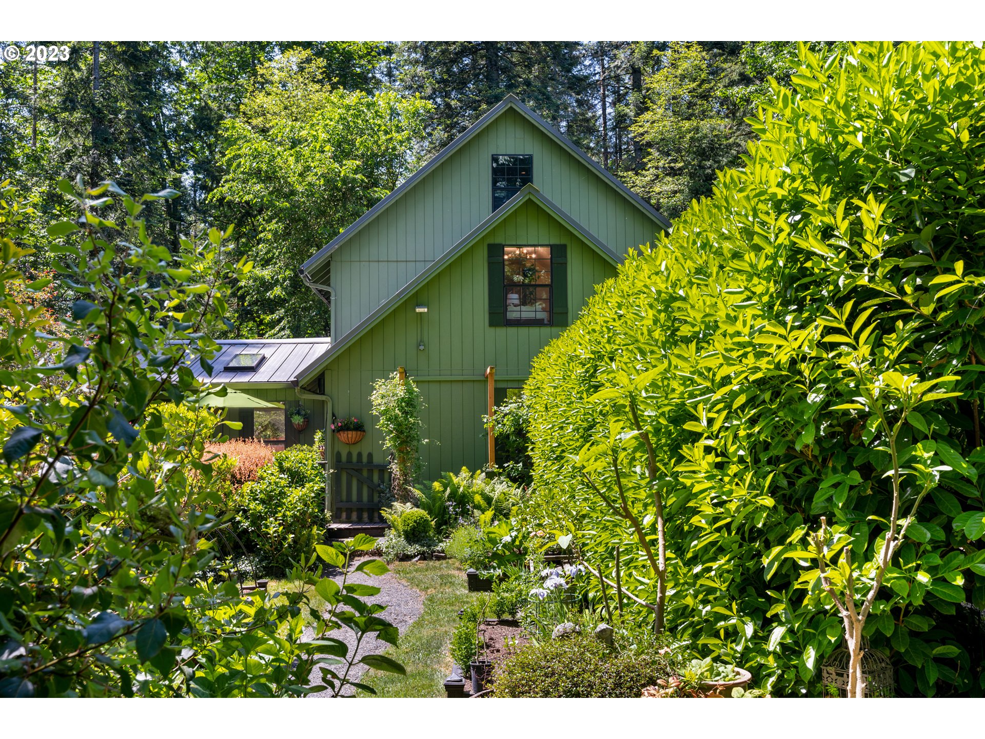14109 NE MOUNTAIN VIEW DR