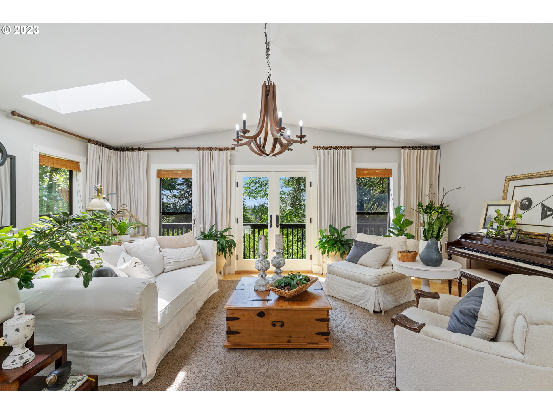 14109 NE MOUNTAIN VIEW DR