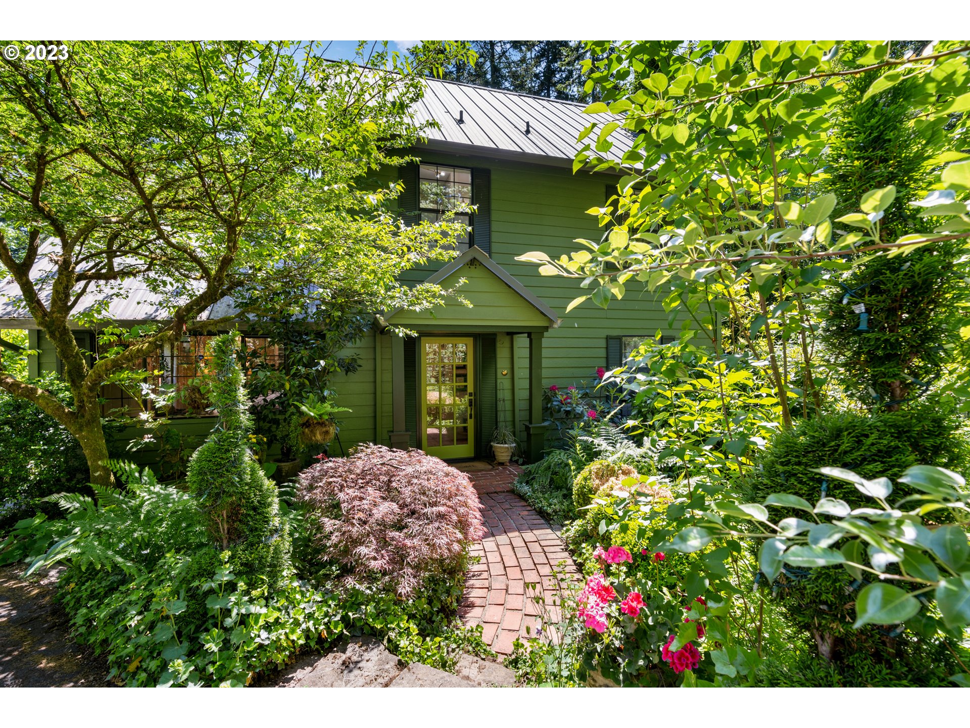 14109 NE MOUNTAIN VIEW DR