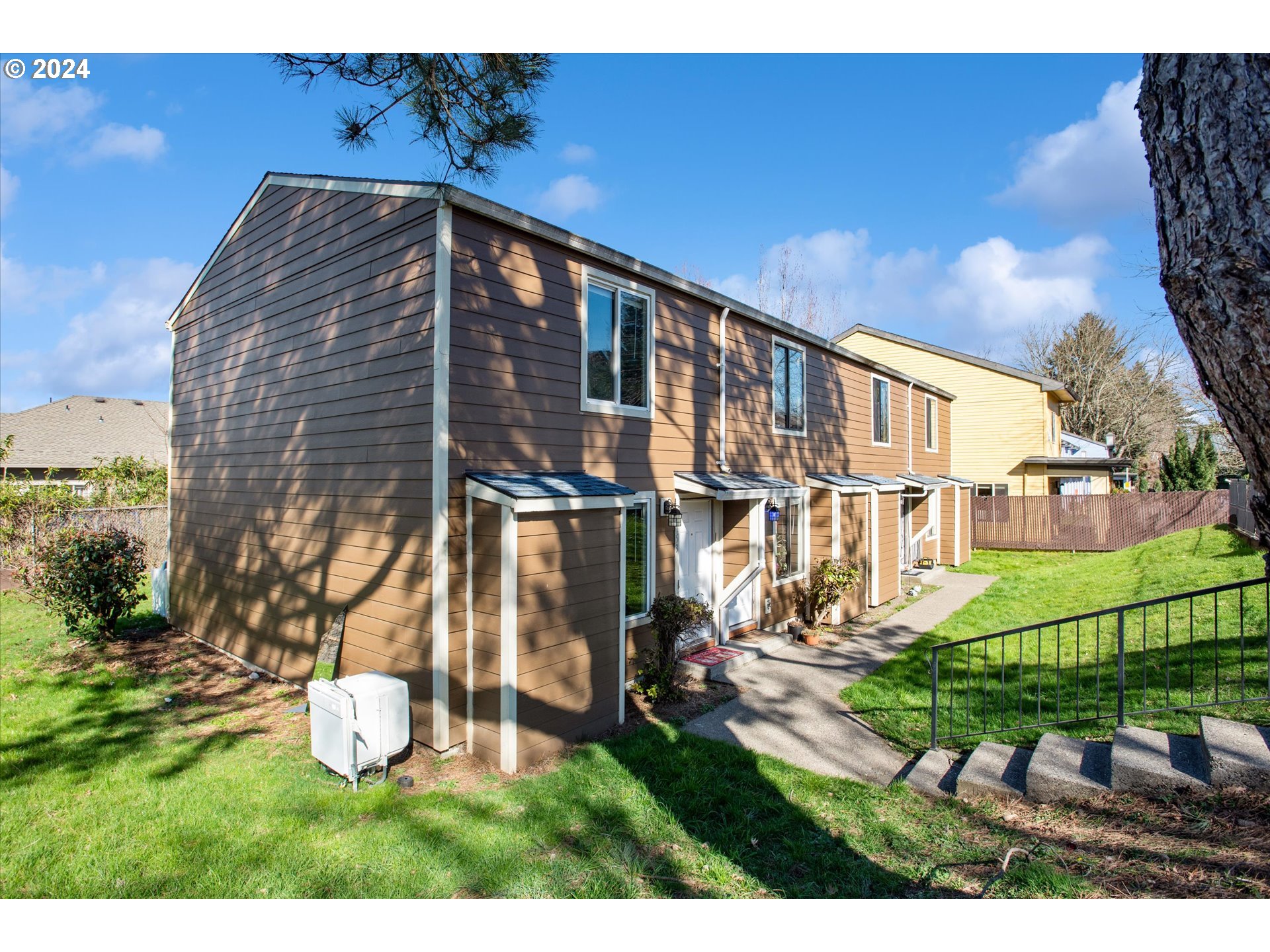 5153 NE KILLINGSWORTH ST