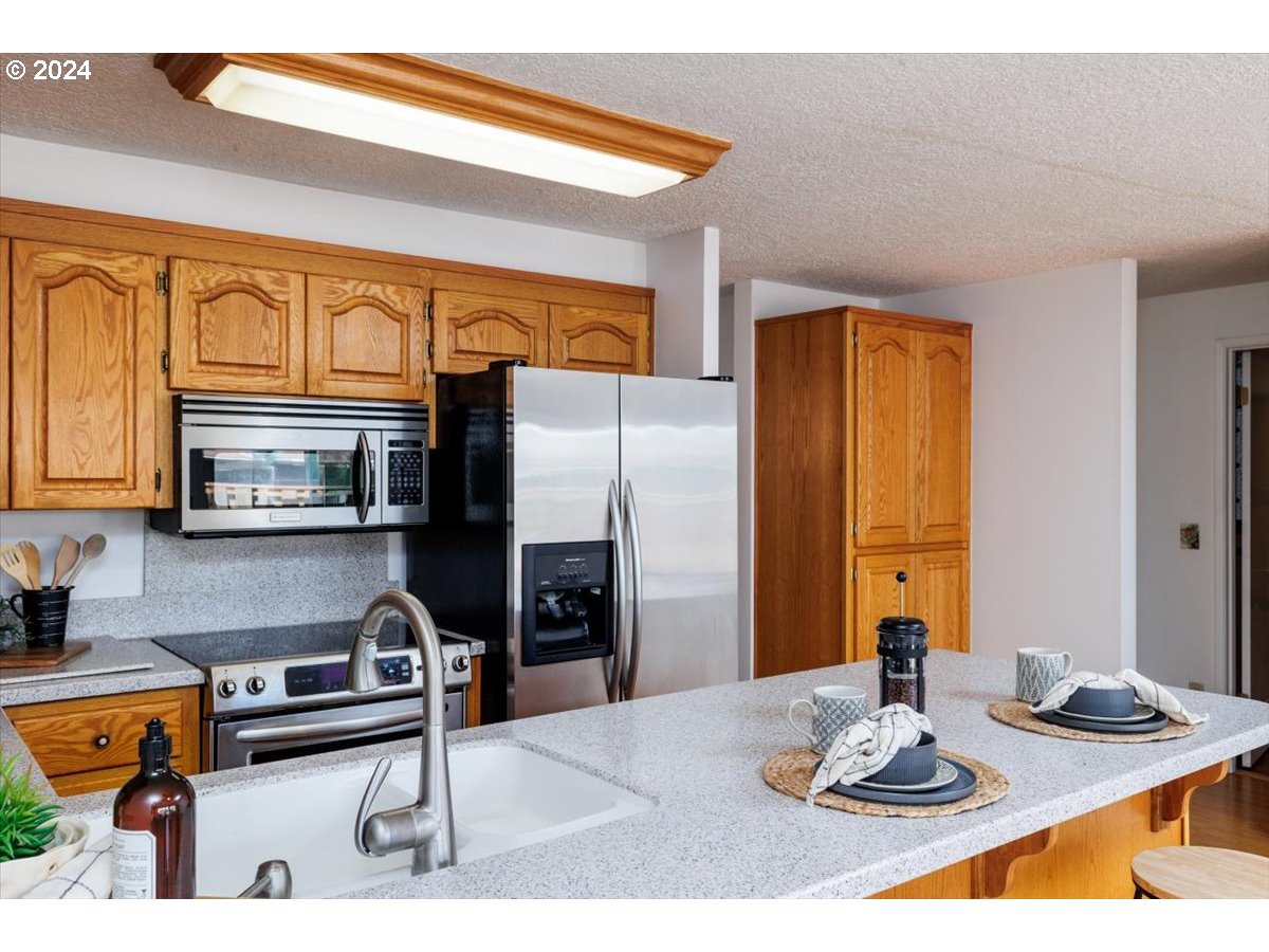 4987 SW NORMANDY PL