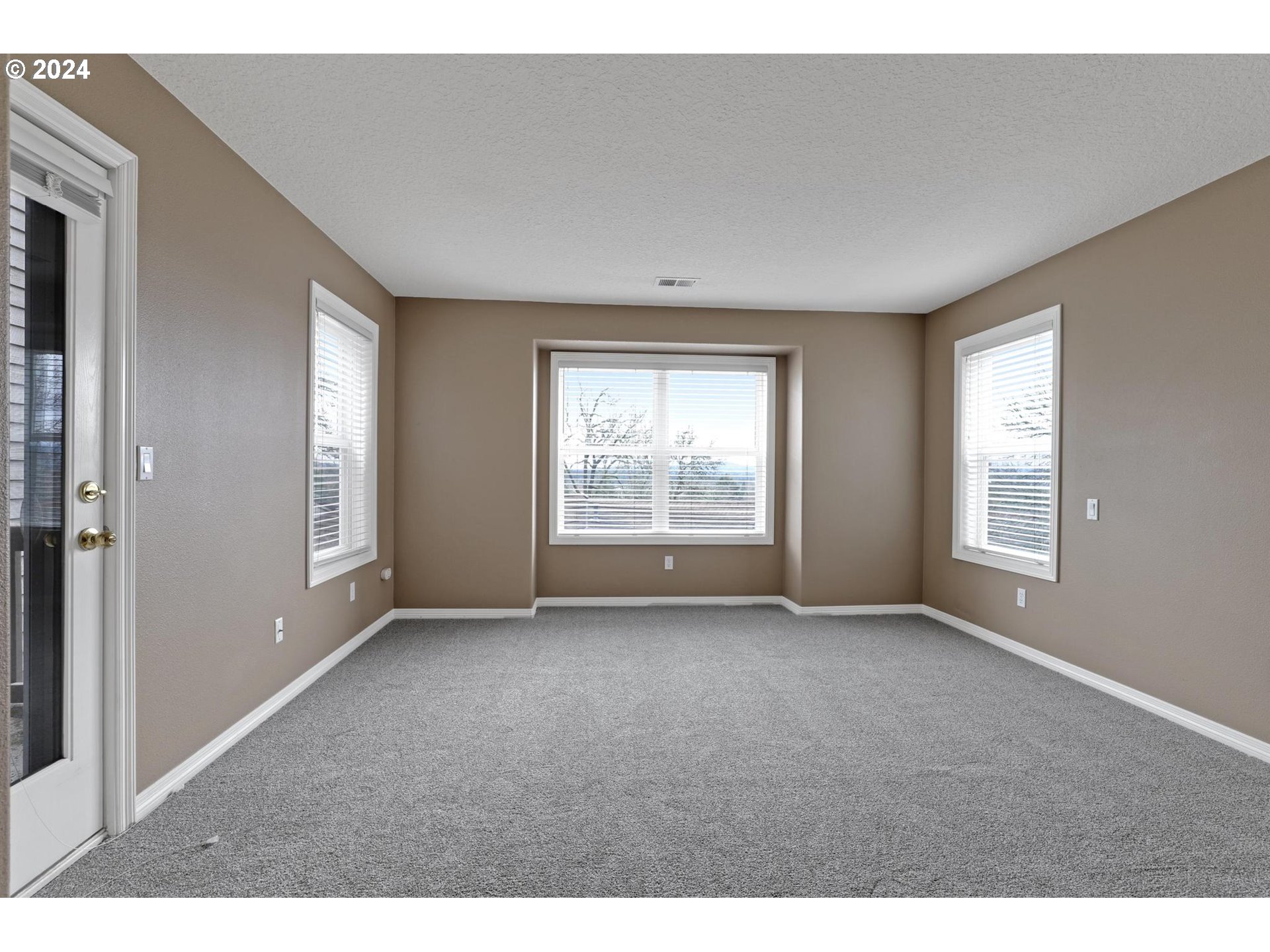 4333 SILVER CT
