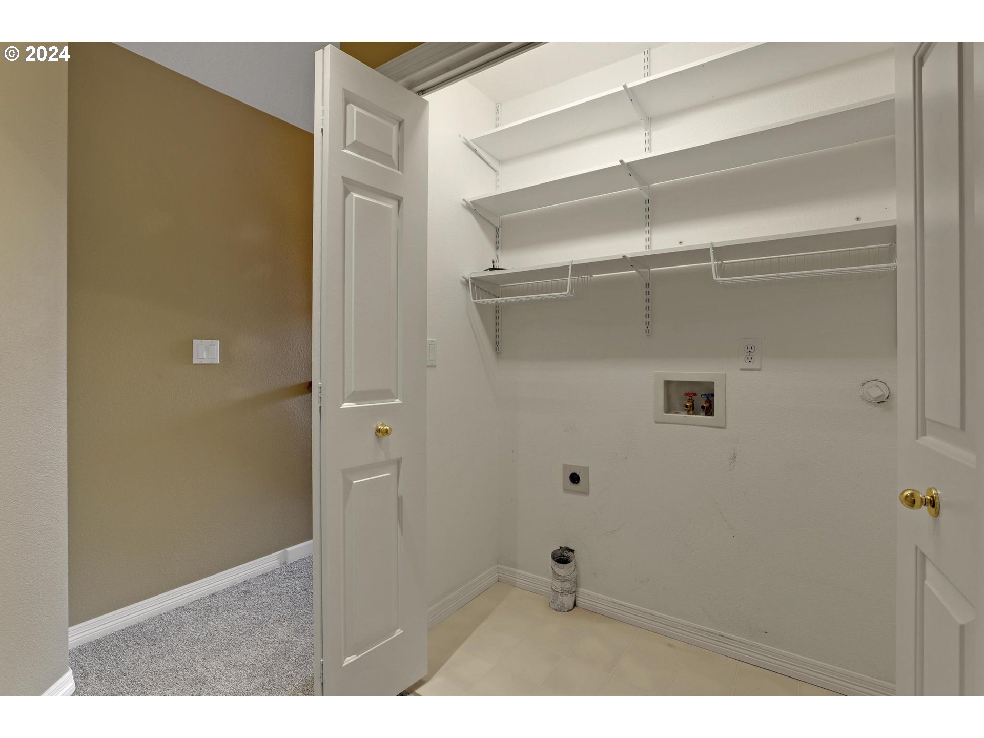 4333 SILVER CT