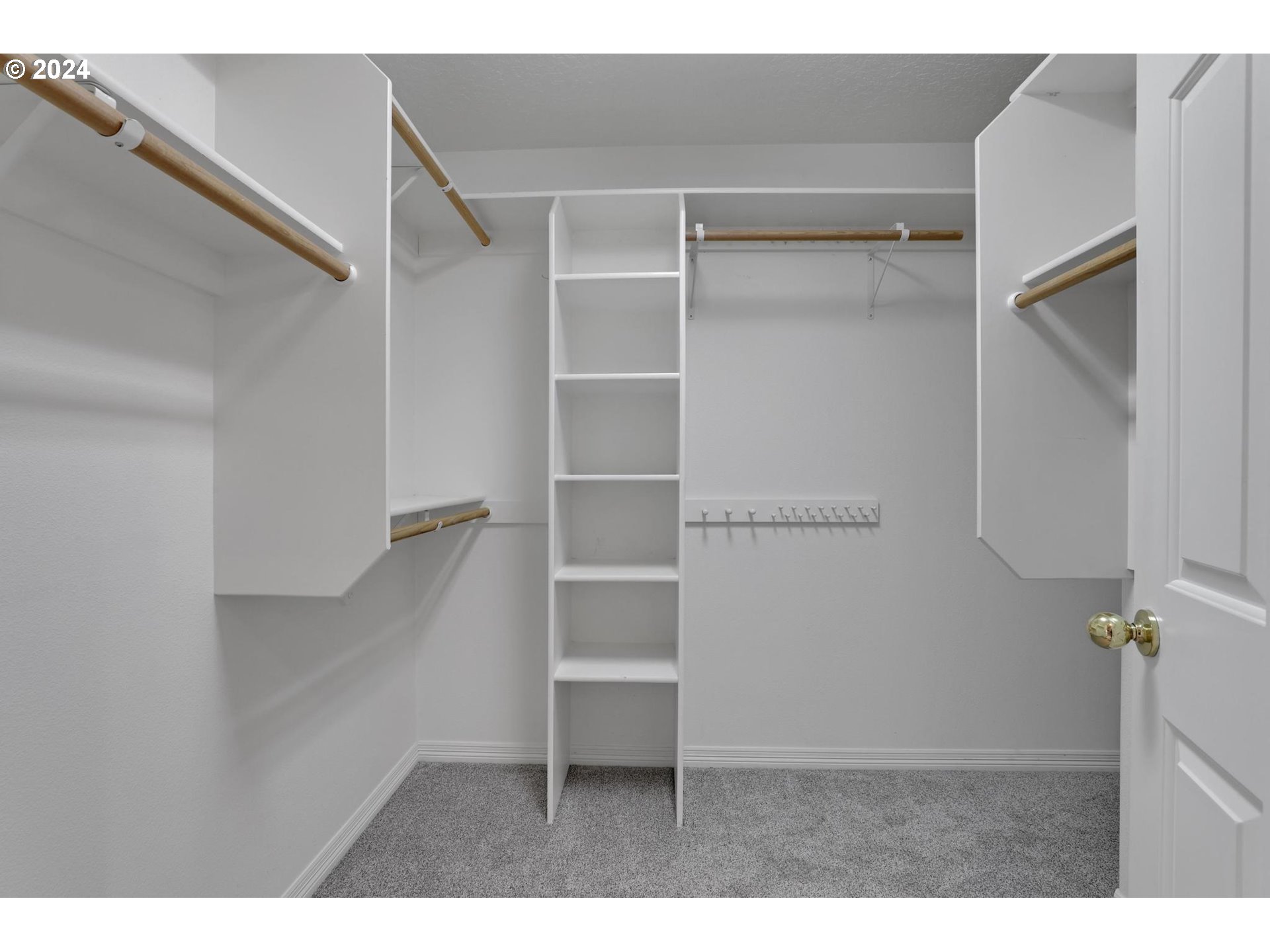 4333 SILVER CT