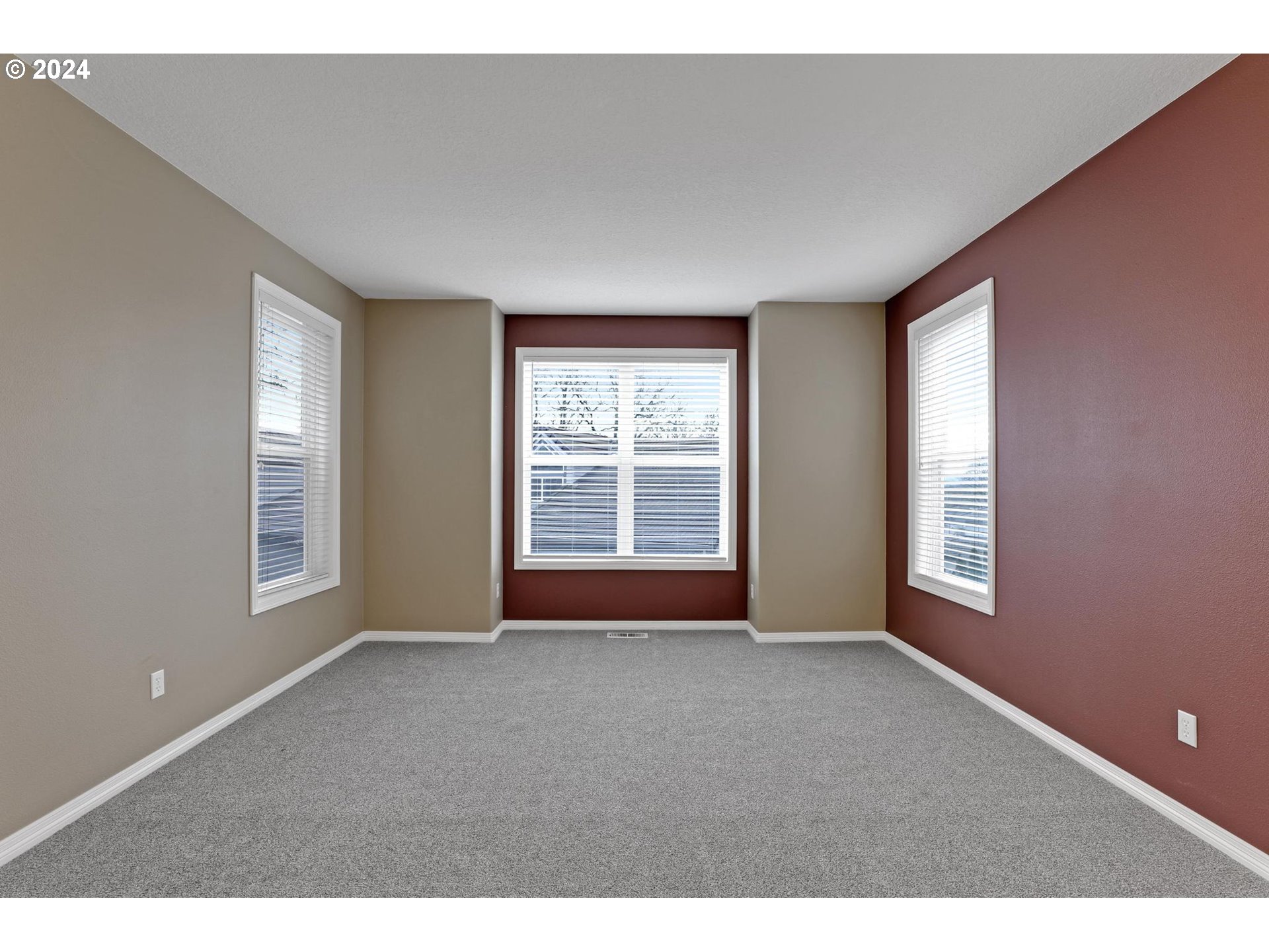 4333 SILVER CT