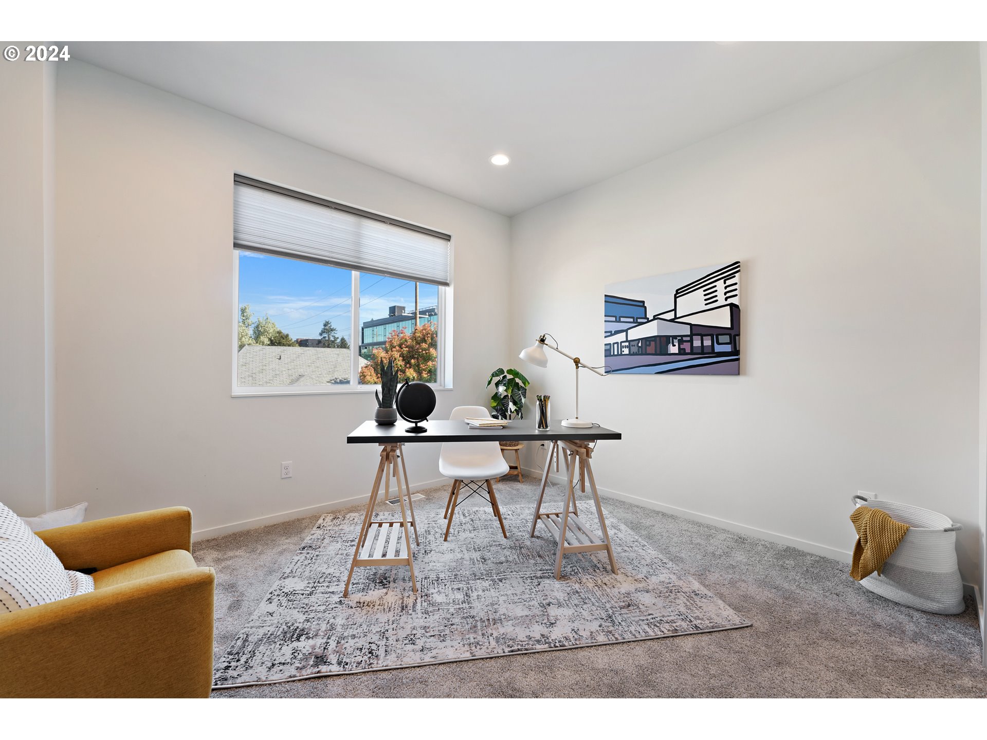 3579 N VANCOUVER AVE