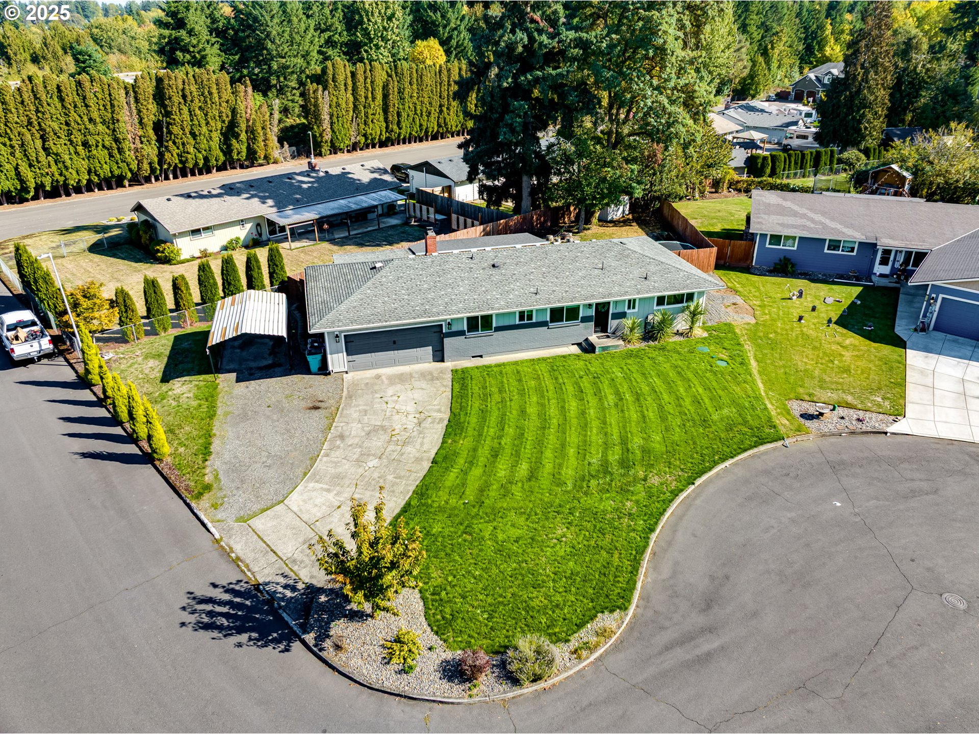 10005 NE BANTON DR