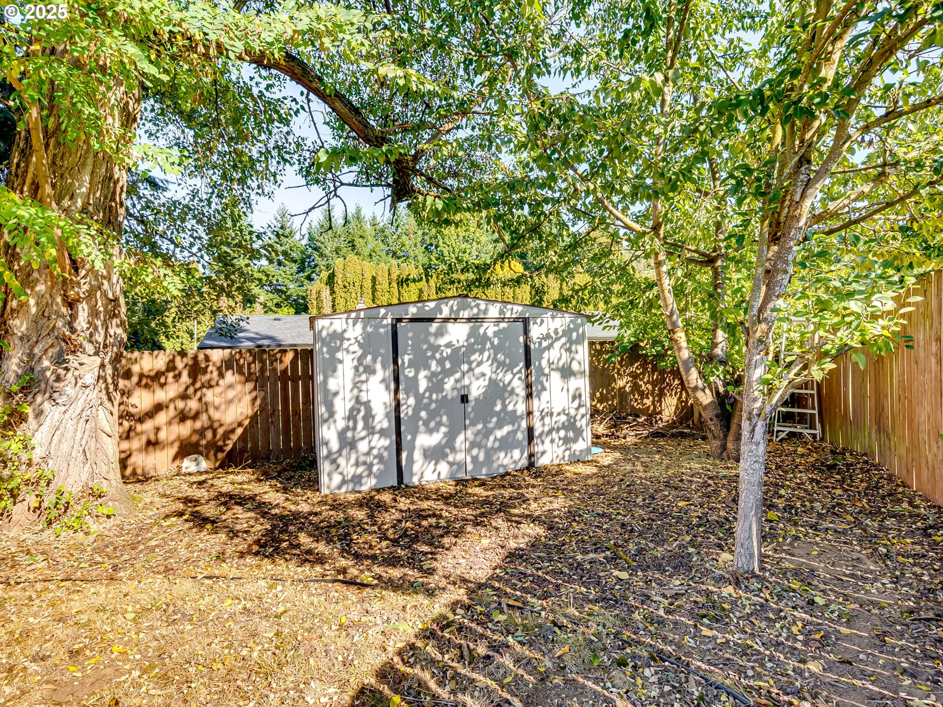 10005 NE BANTON DR